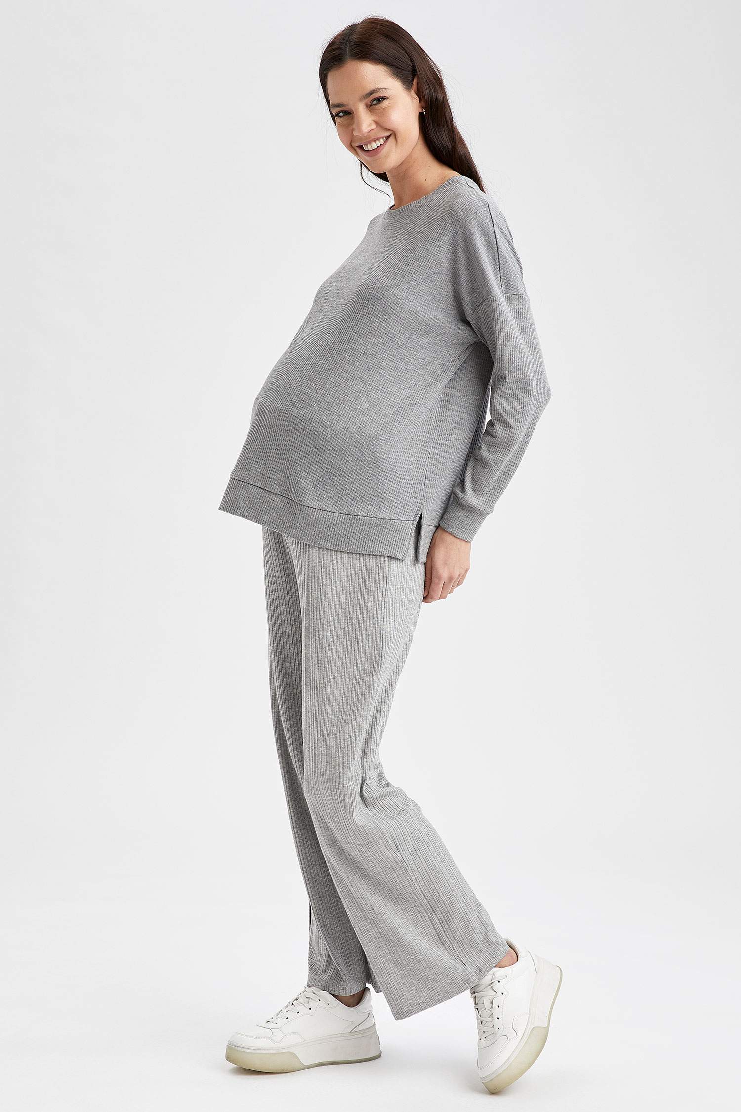 Hamile Basic Sweatshirt