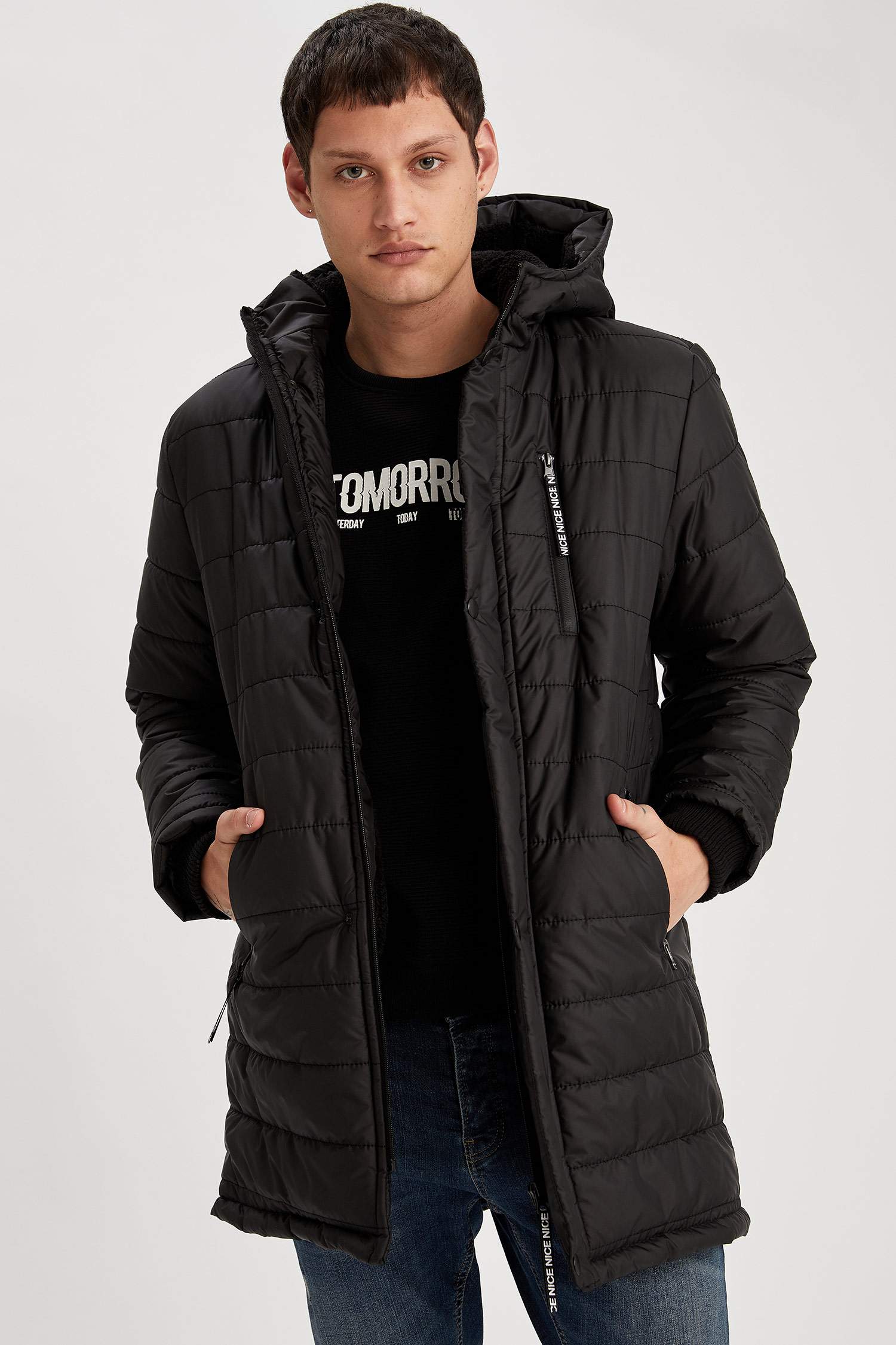 Kapüşonlu Regular Fit İçi Yumuşak Tüylü Kalın Mont
