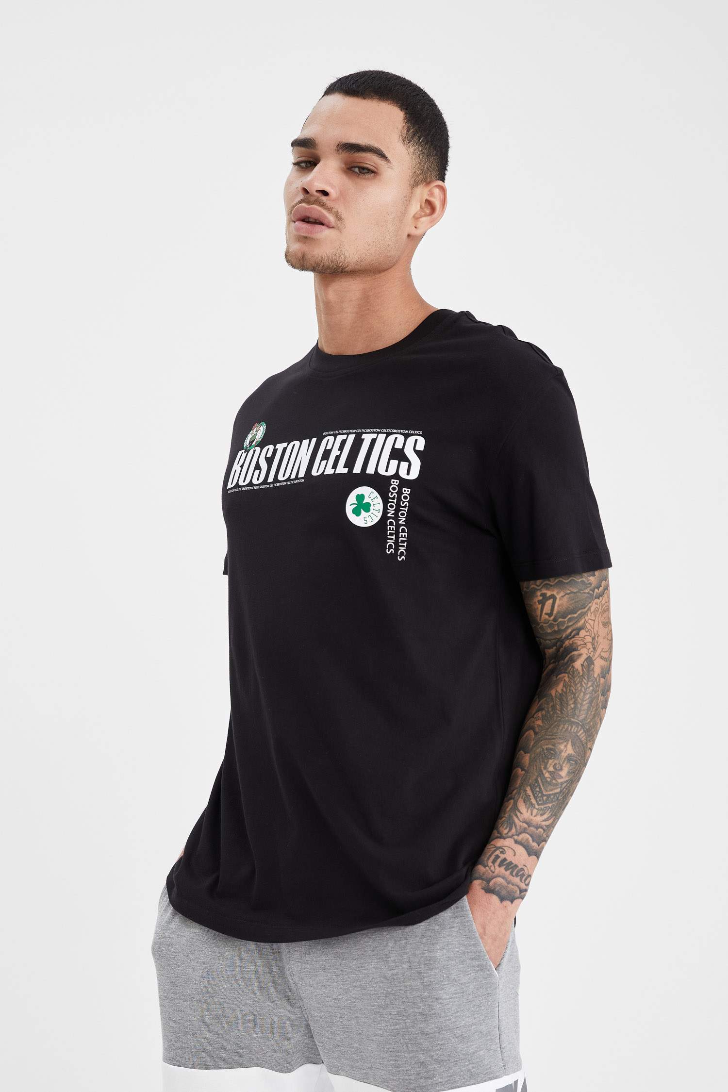 Regular Fit NBA Lisanslı Bisiklet Yaka Tişört