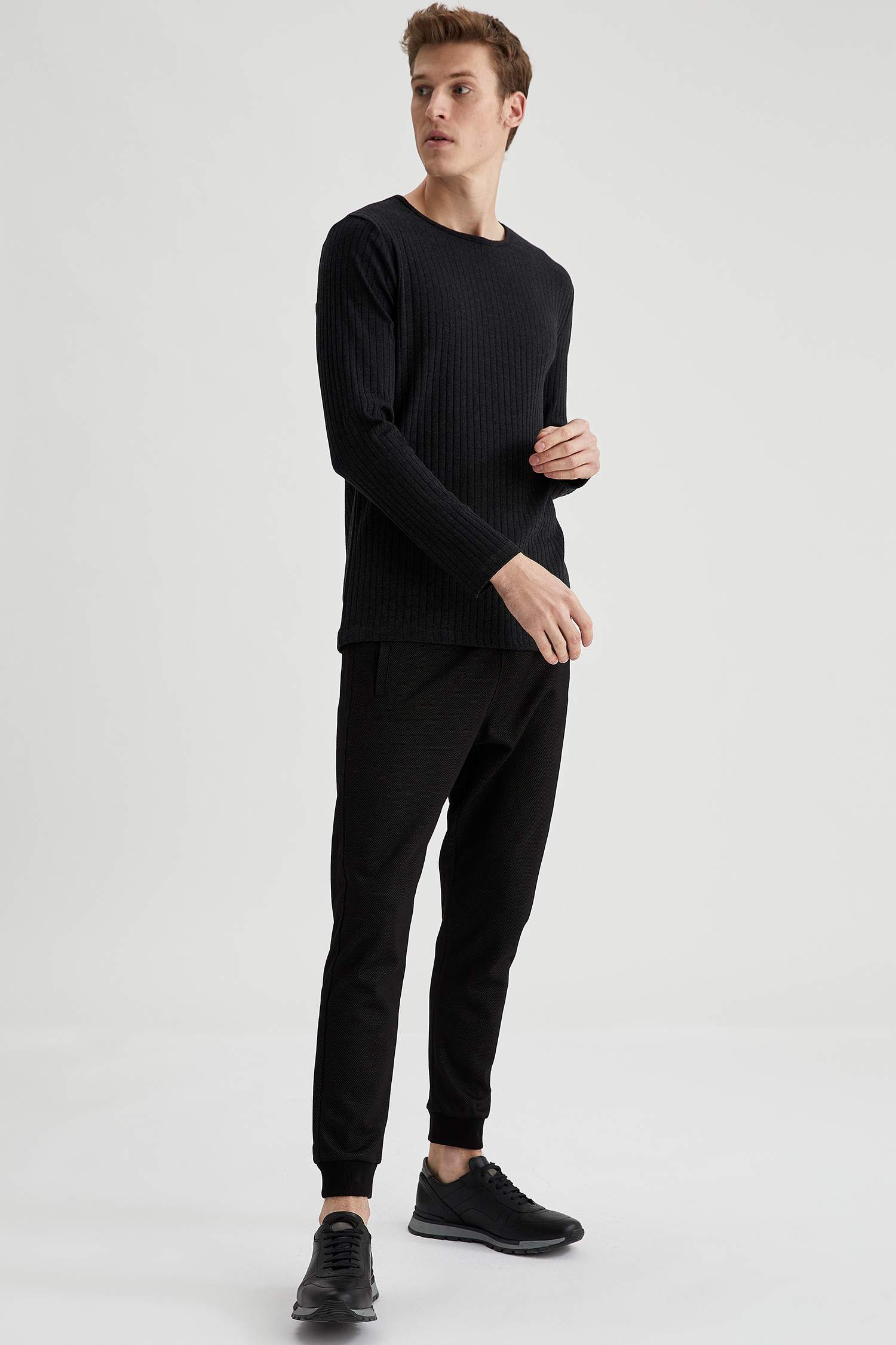 Bisiklet Yaka Slim Fit Uzun Kollu Basic Tişört