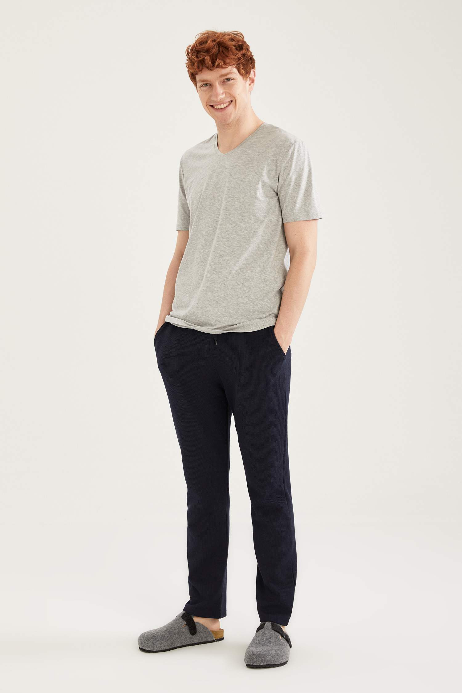 V Yaka Regular Fit Pijama Takımı