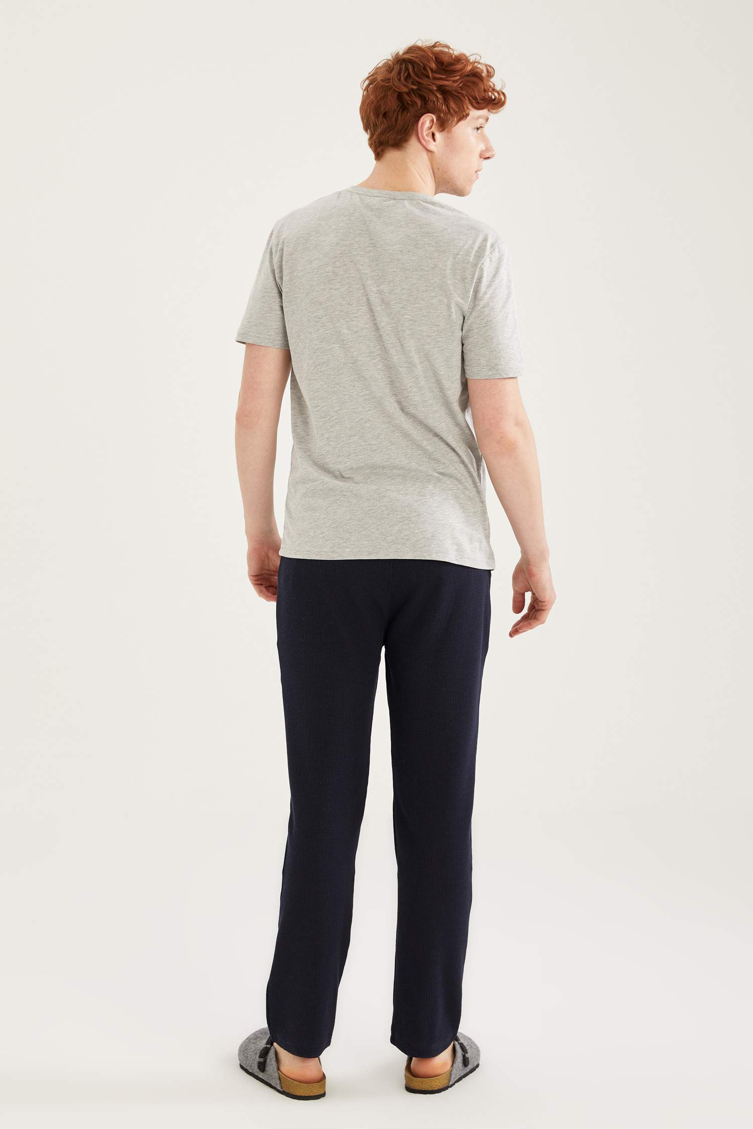 V Yaka Regular Fit Pijama Takımı