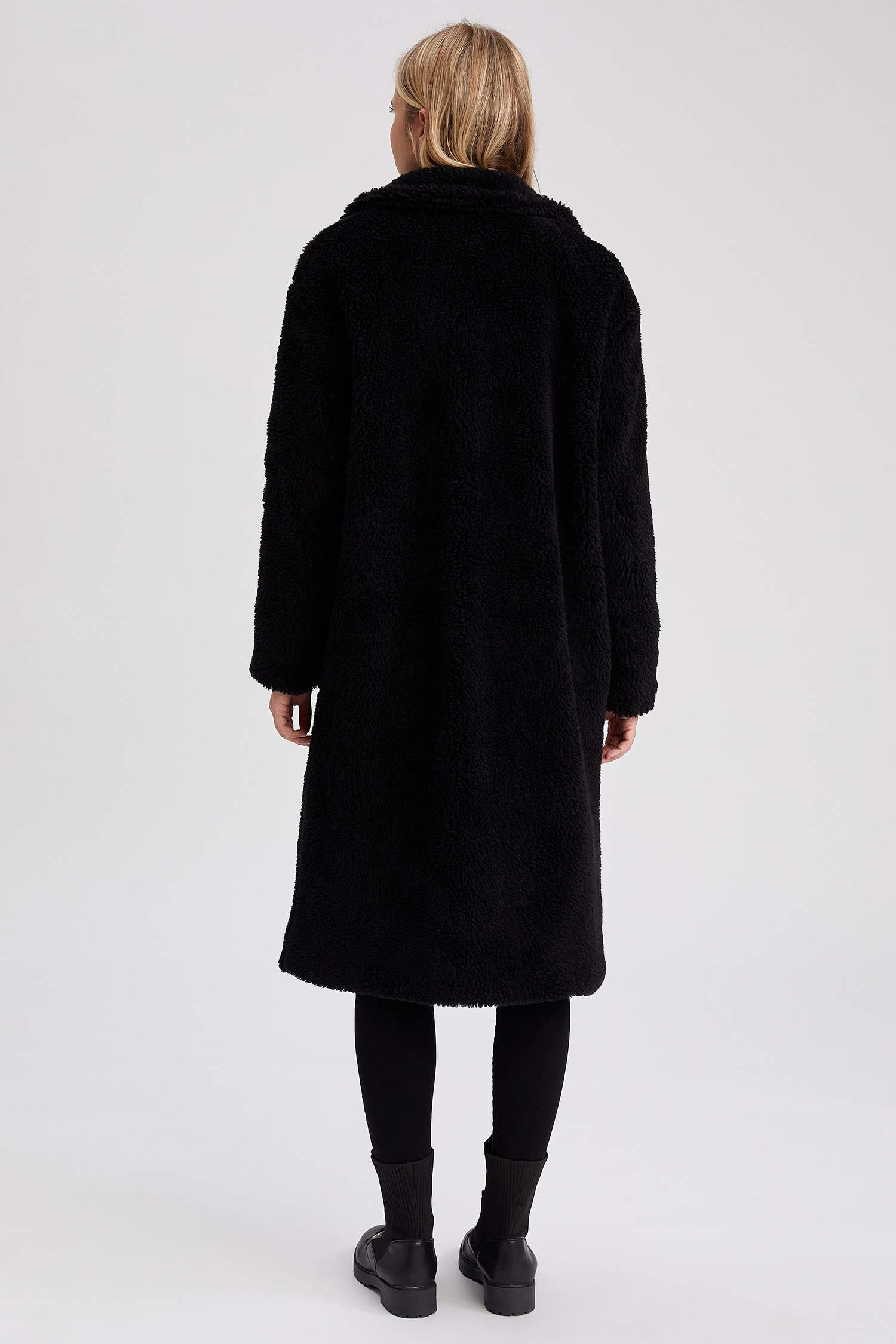 Oversize Fit Uzun Pelüş Kaban