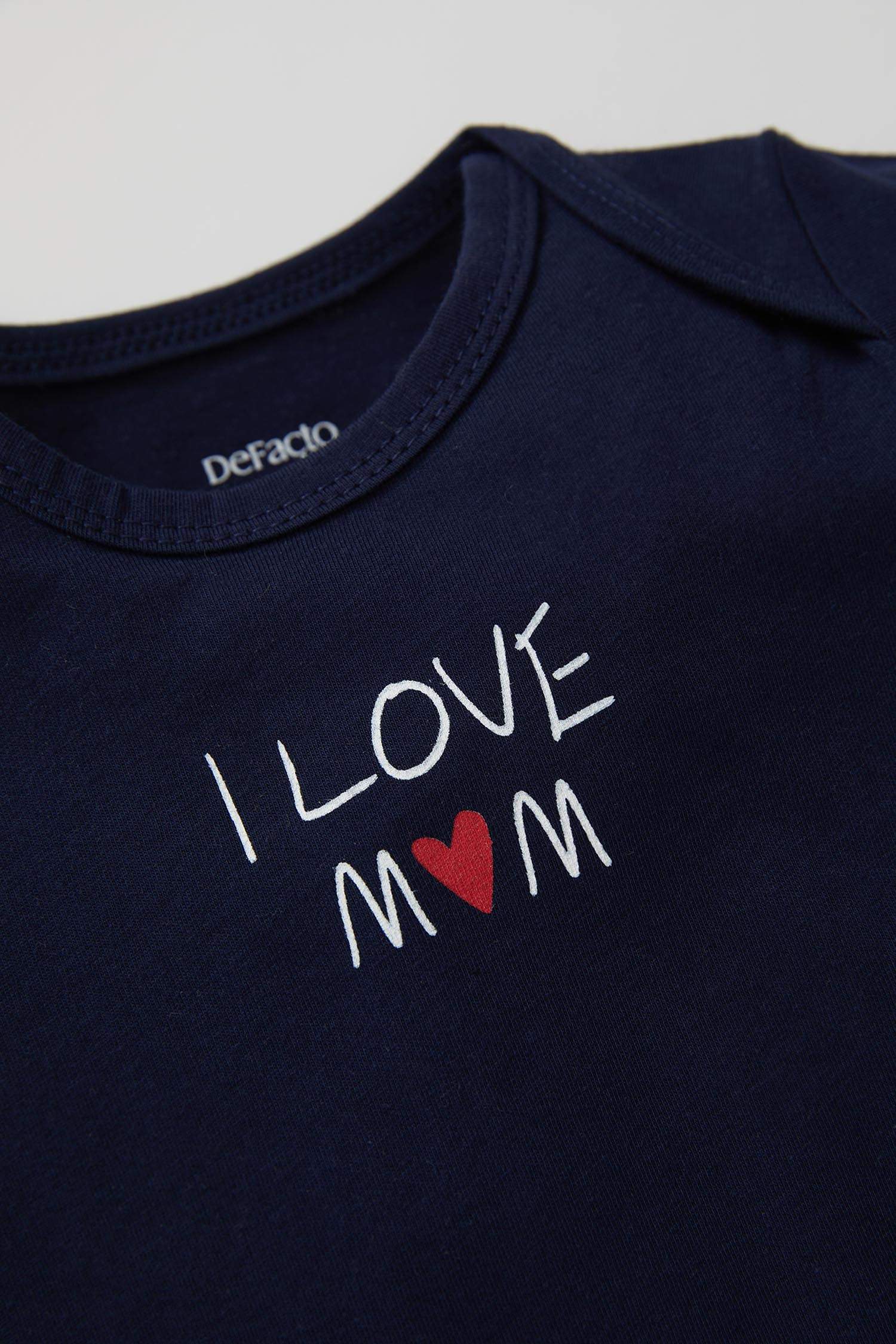 Erkek Bebek I Love Mom Kısa Kol Pamuklu Çıtçıtlı Body
