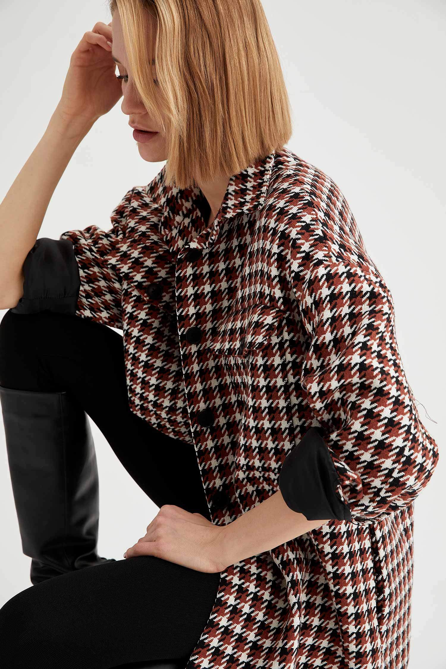 Gömlek Tasarımlı Oversize Fit Kaşe Mont