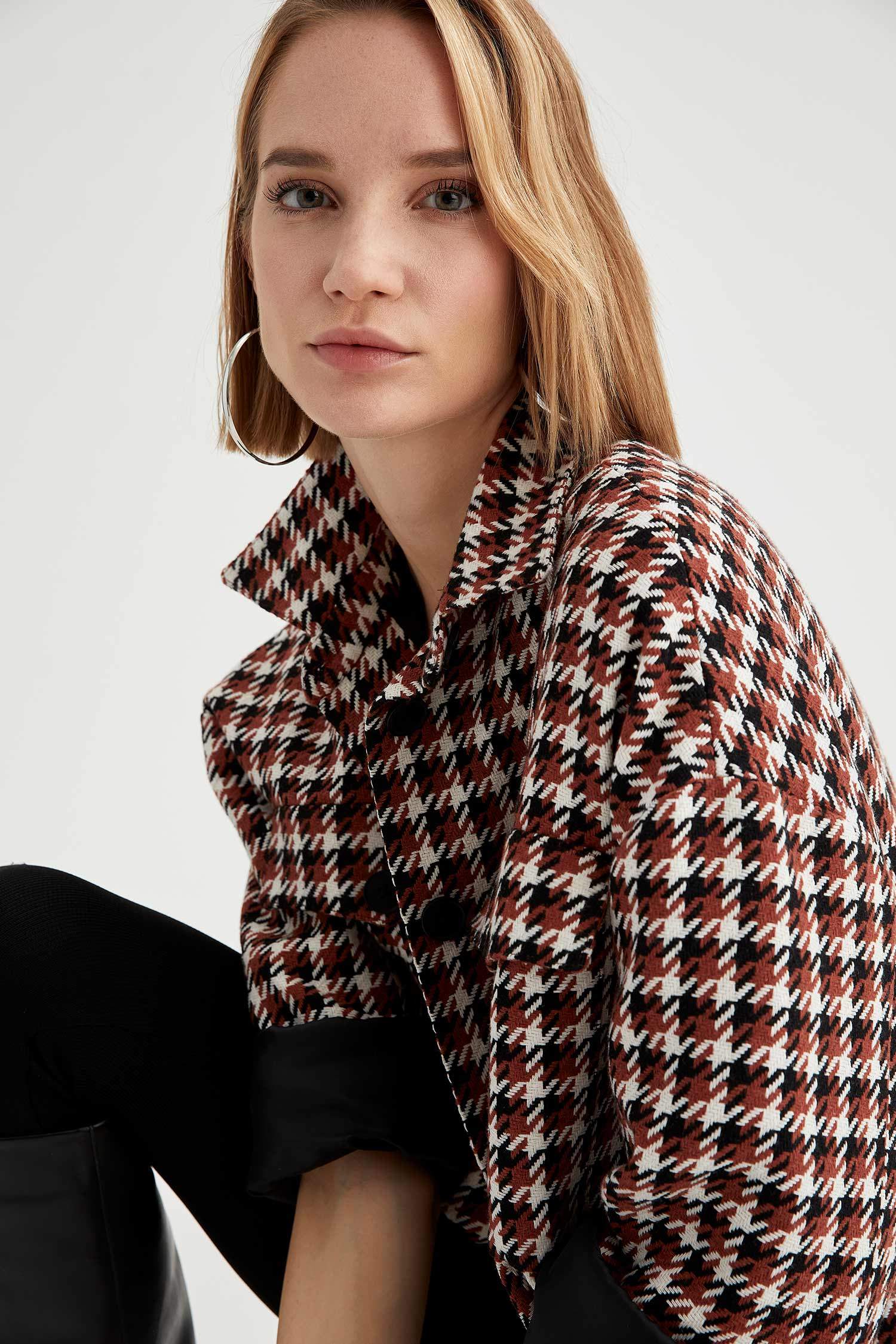 Gömlek Tasarımlı Oversize Fit Kaşe Mont