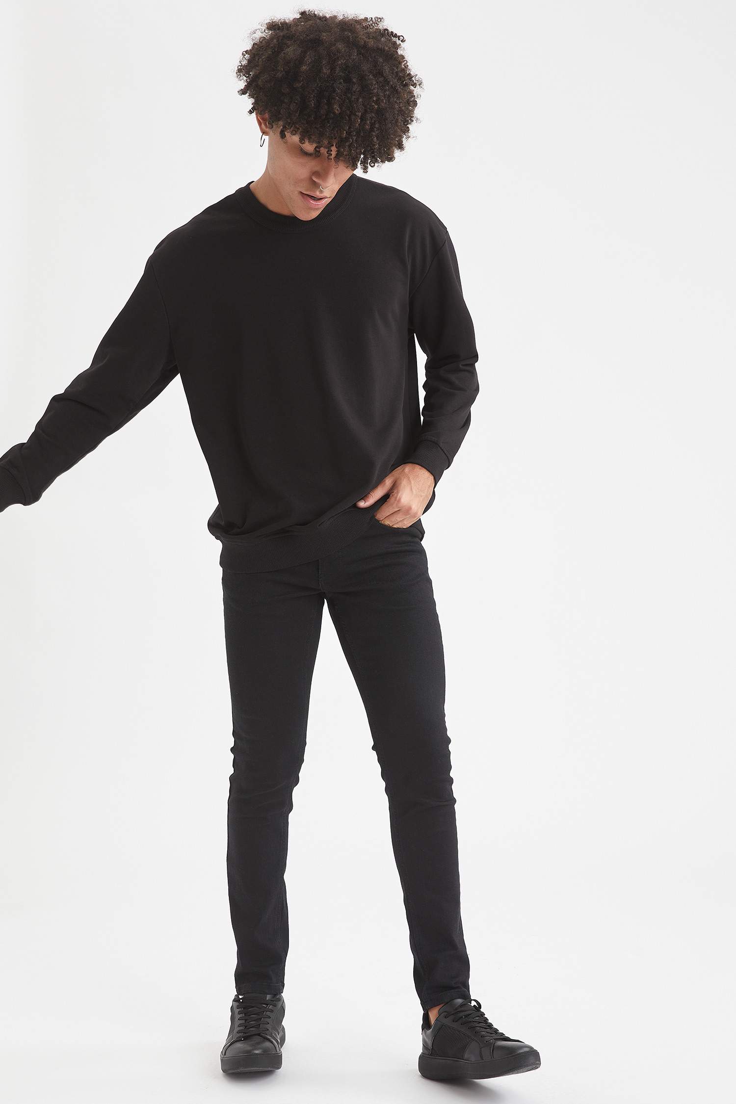 Oversize Fit Bisiklet Yaka Basic Sweatshirt