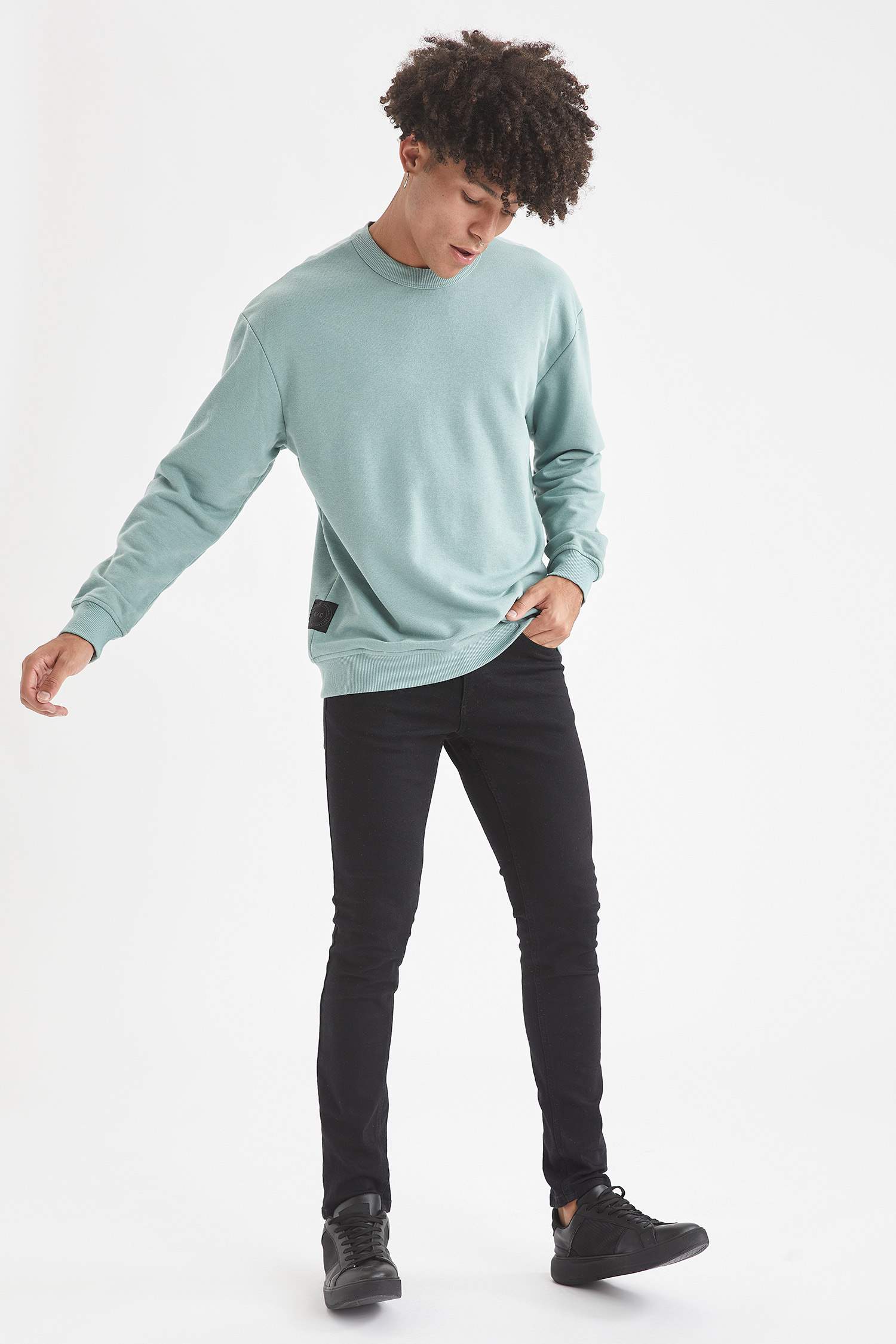 Oversize Fit Bisiklet Yaka Basic Sweatshirt