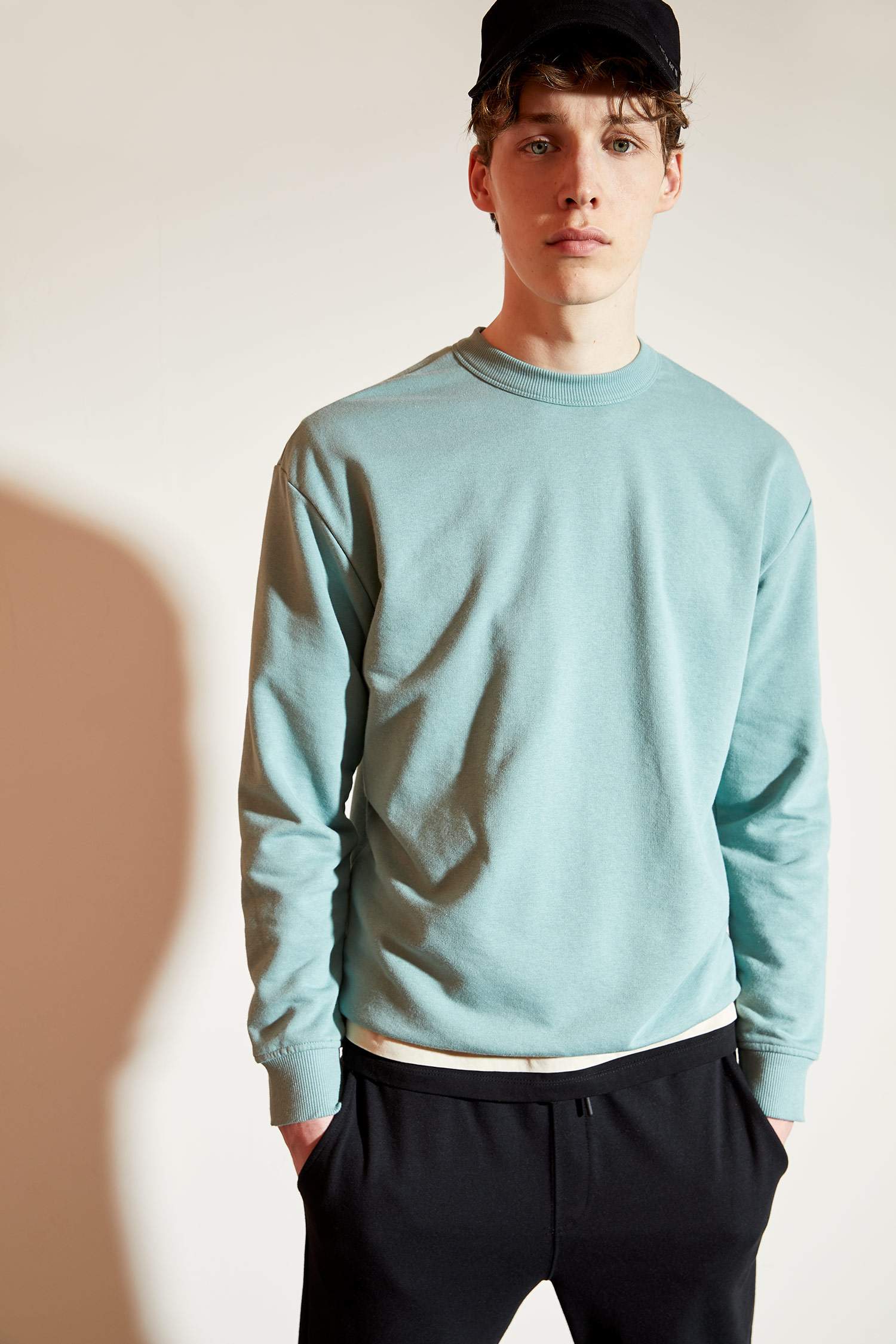 Oversize Fit Bisiklet Yaka Basic Sweatshirt