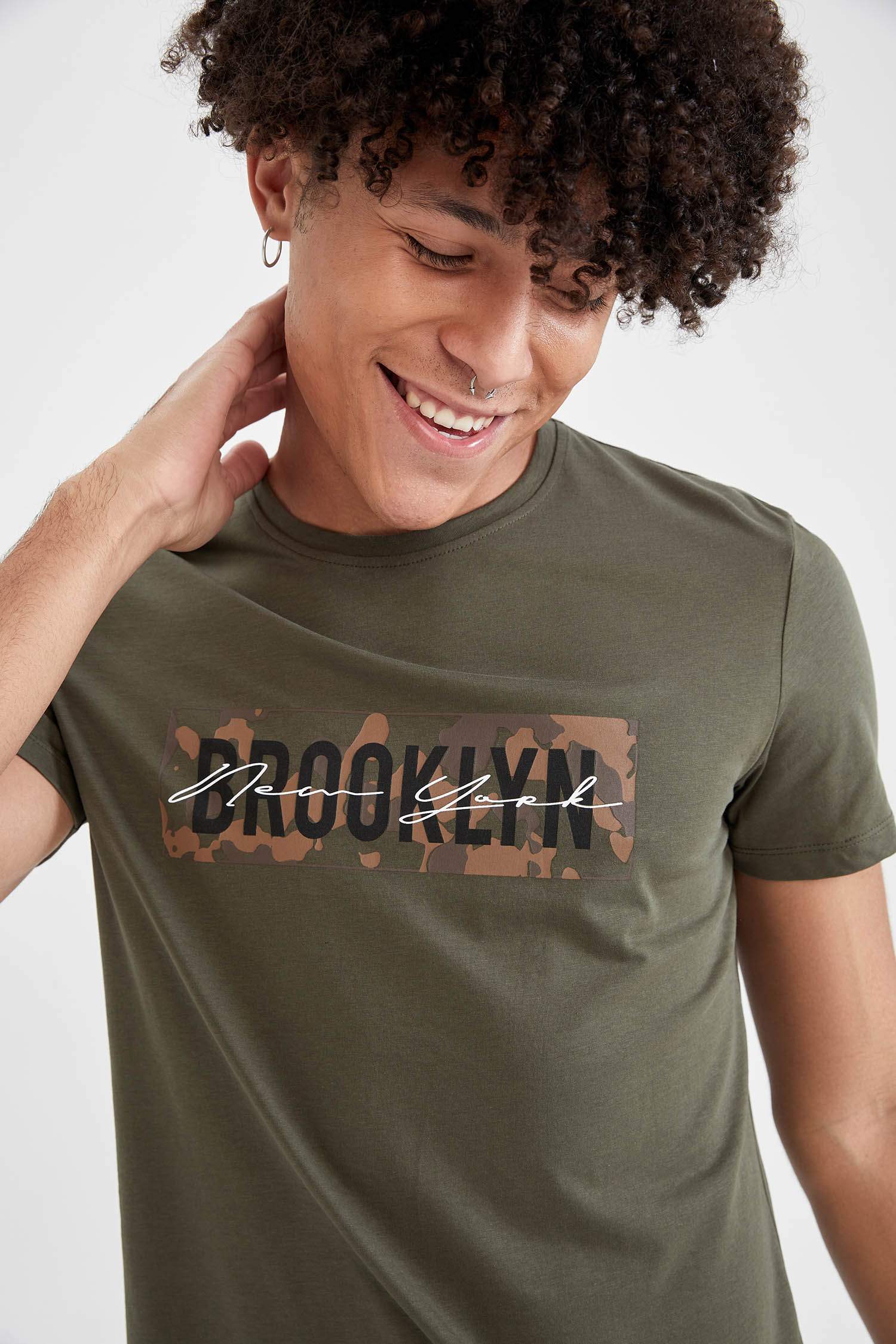 Slim Fit Bisiklet Yaka Baskılı Kısa Kollu Tişört
