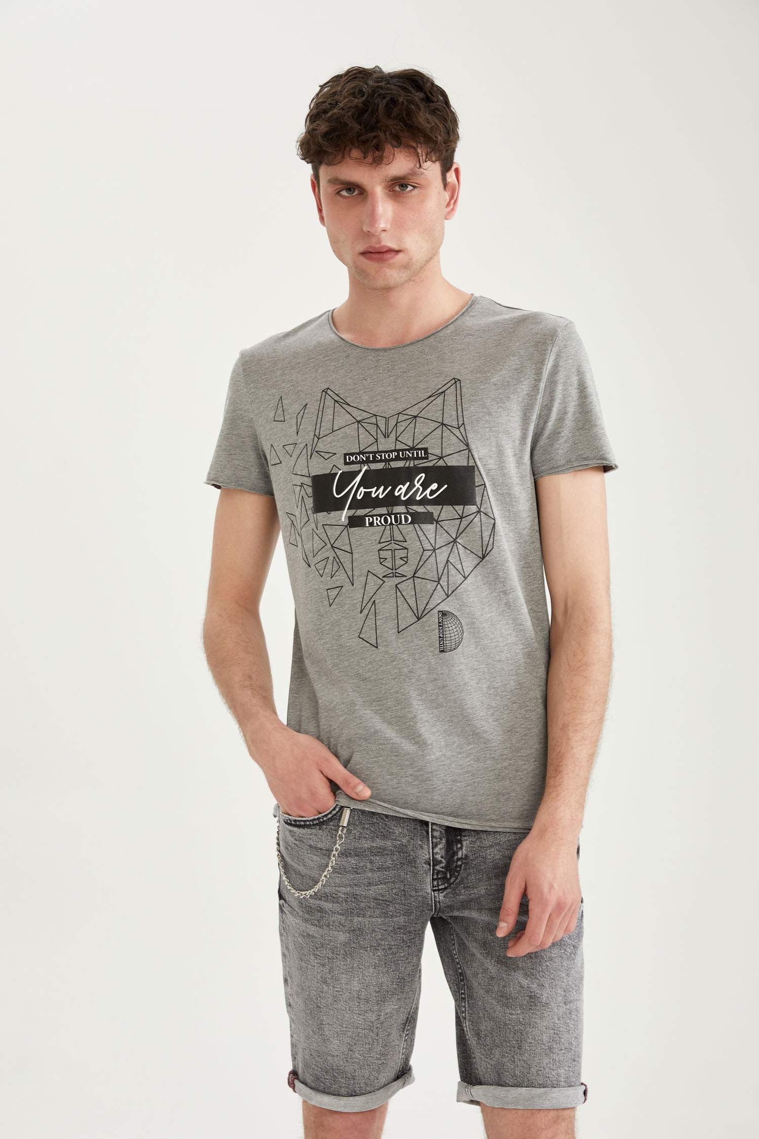 Ekstra Slim Fit Bisiklet Yaka Baskılı Tişört
