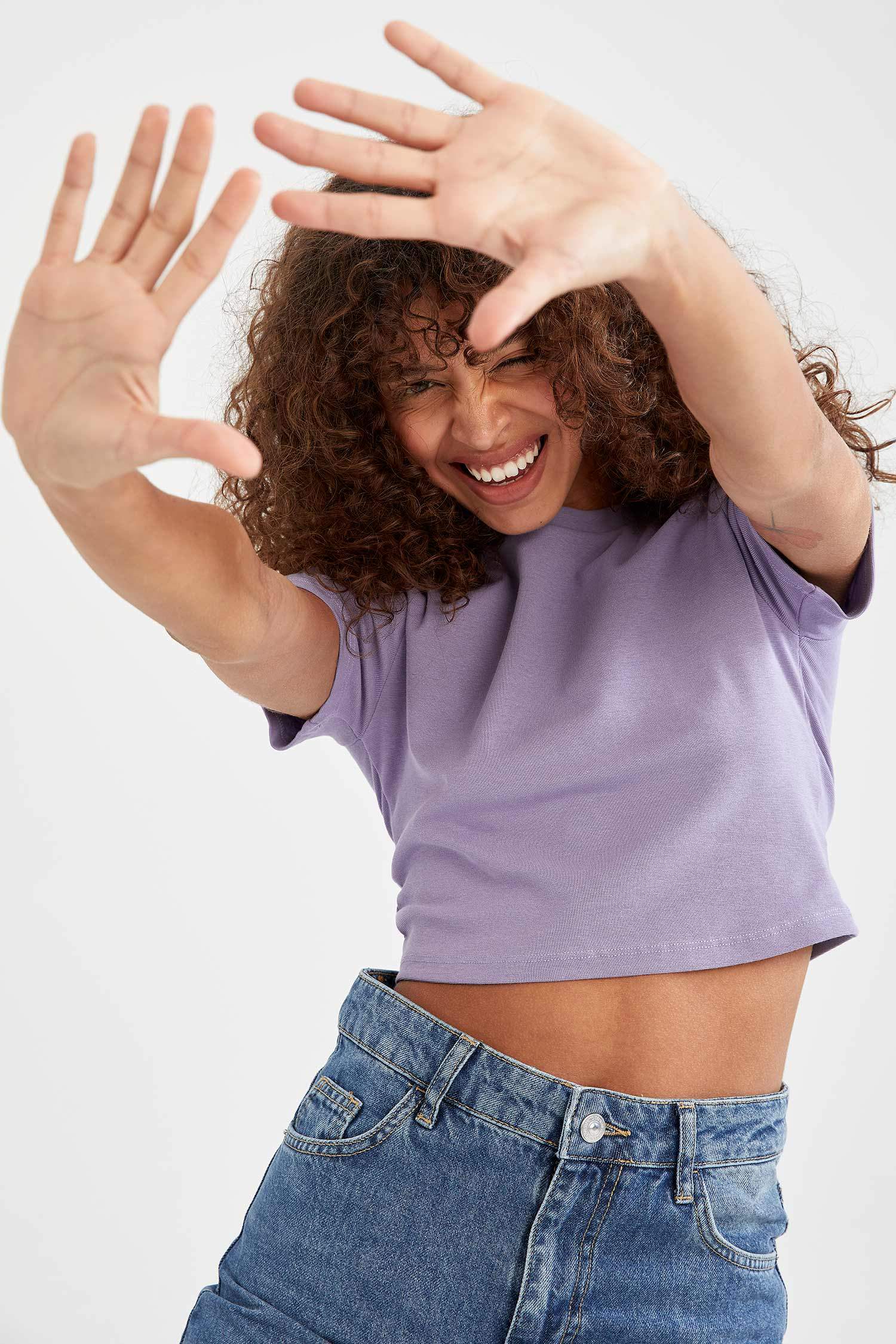 Coool Slim Fit Basic Kısa Kollu Crop Tişört