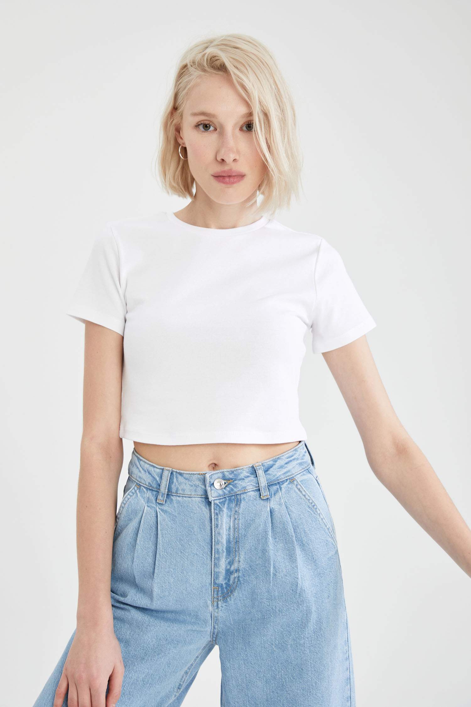 Coool Basic Slim Fit Kısa Kollu Crop Tişört