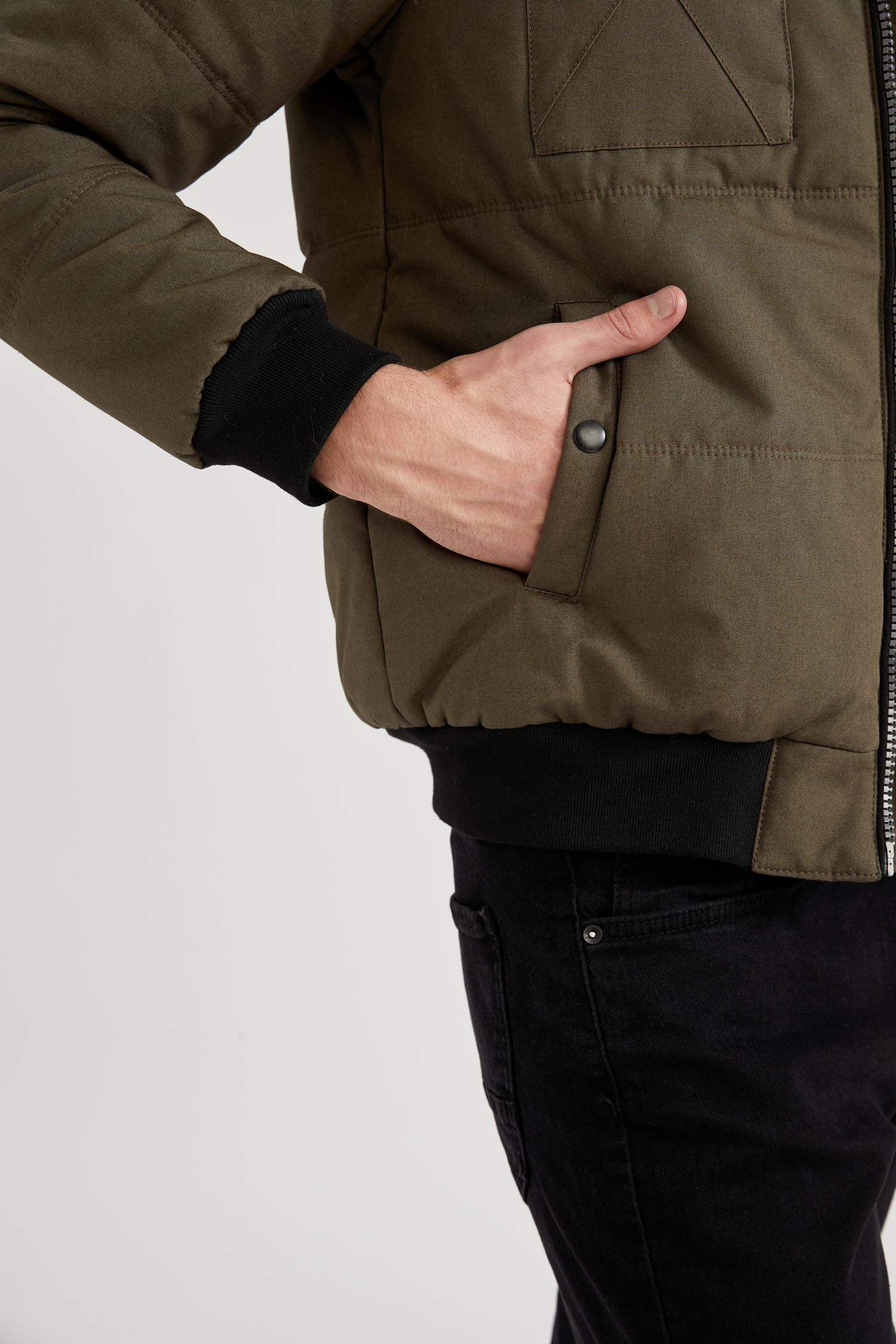Slim Fit Kapüşonlu Pamuklu Mont