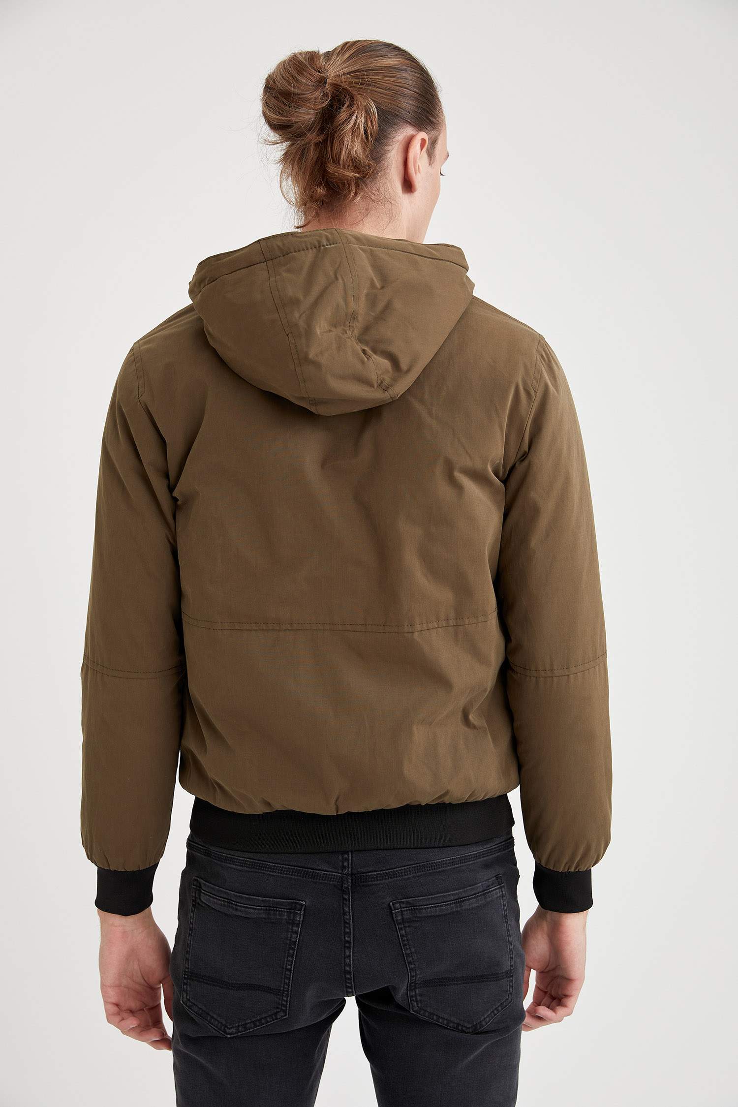 Slim Fit Kapüşonlu Mont