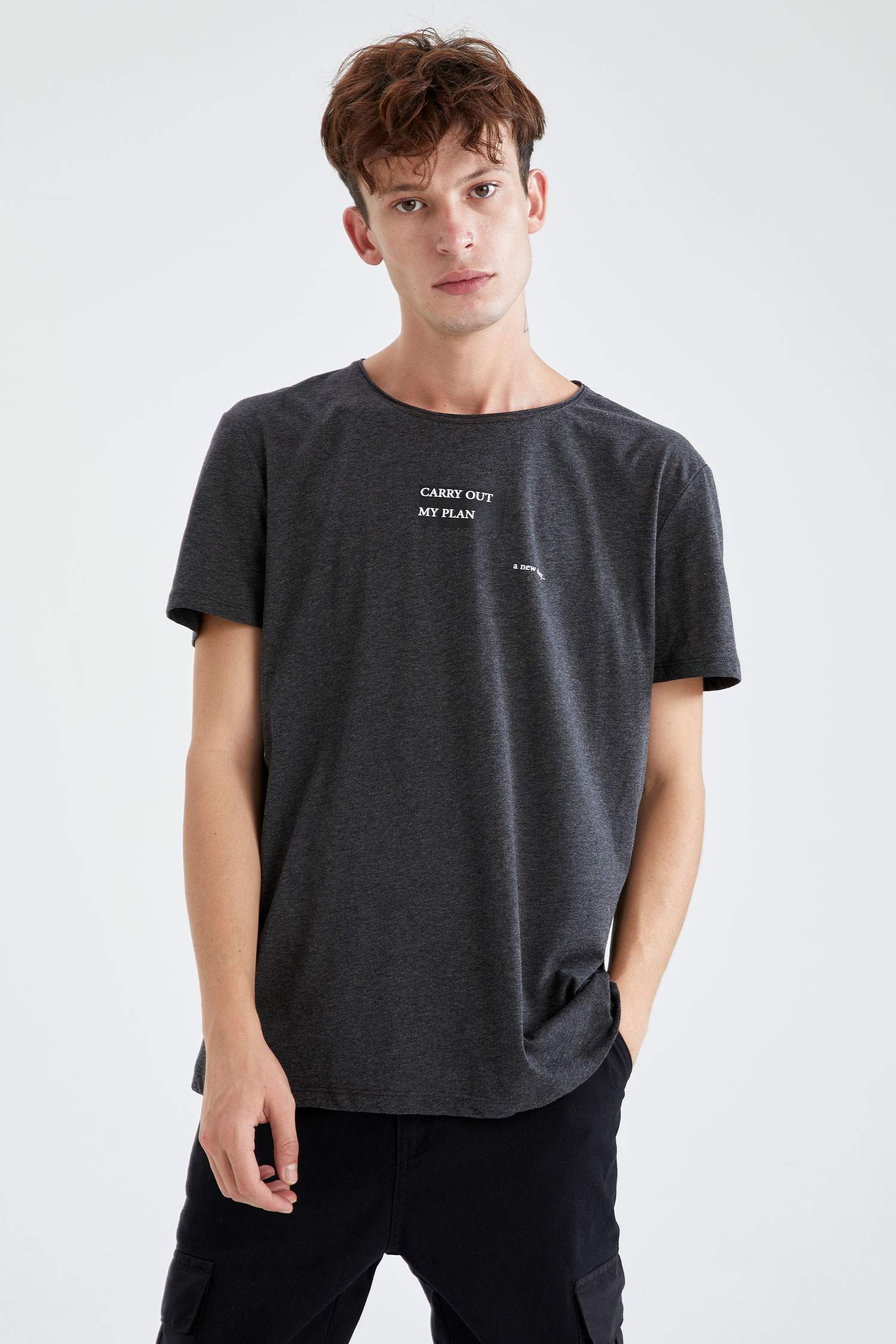 Slim Fit Bisiklet Yaka Baskılı Tişört