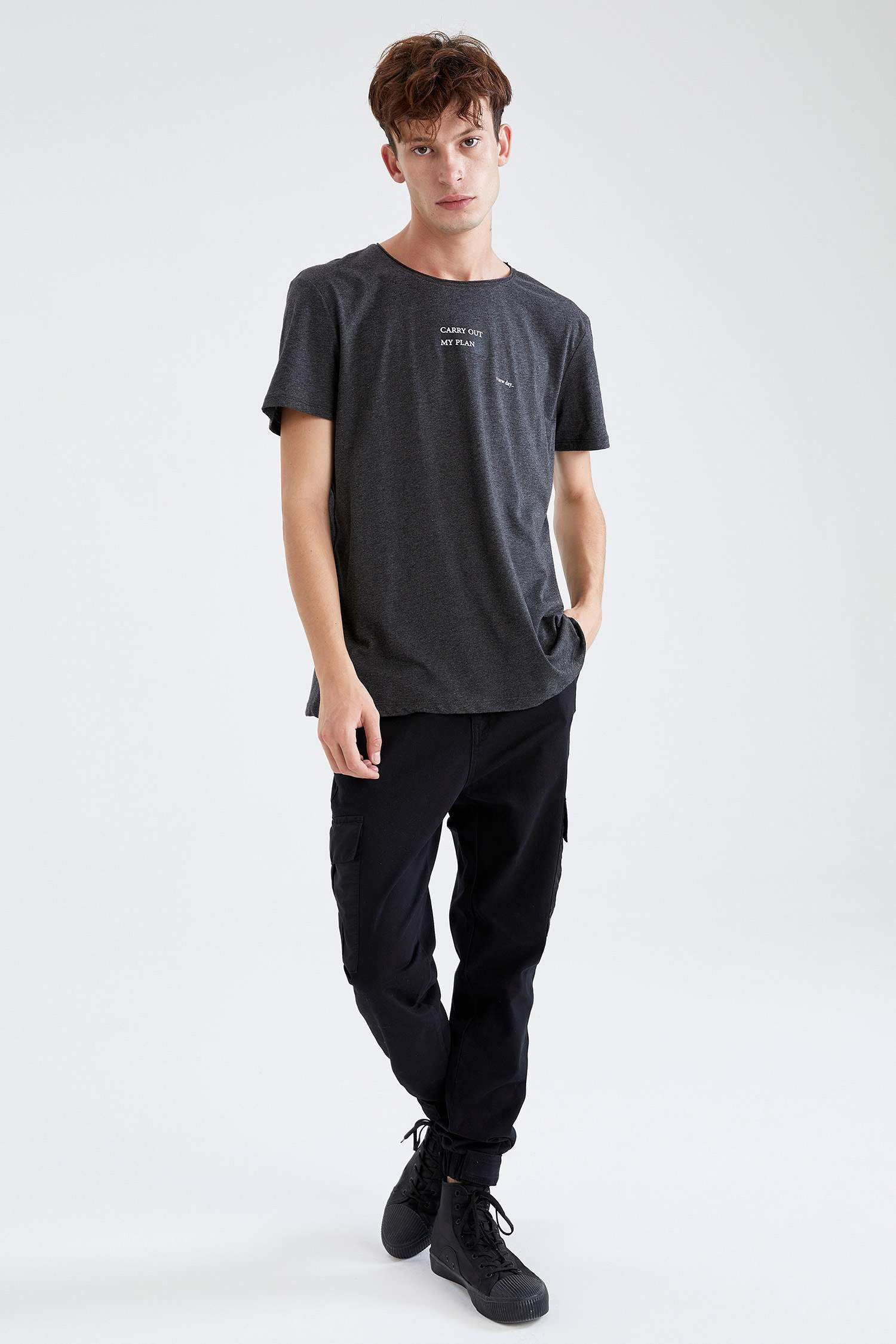 Slim Fit Bisiklet Yaka Baskılı Tişört