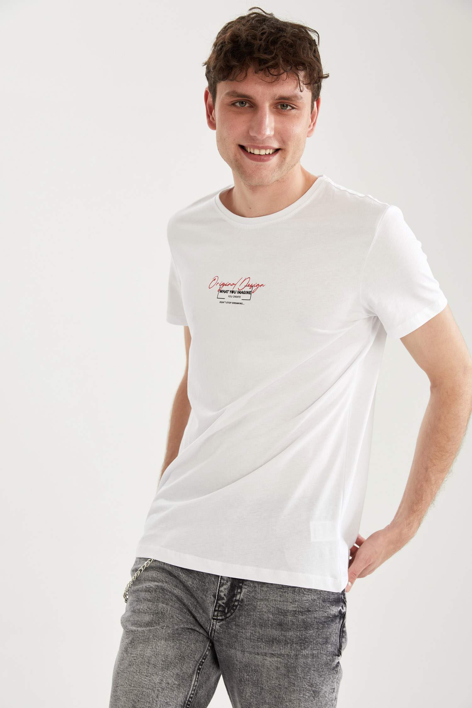 Slim Fit Bisiklet Yaka Baskılı Tişört