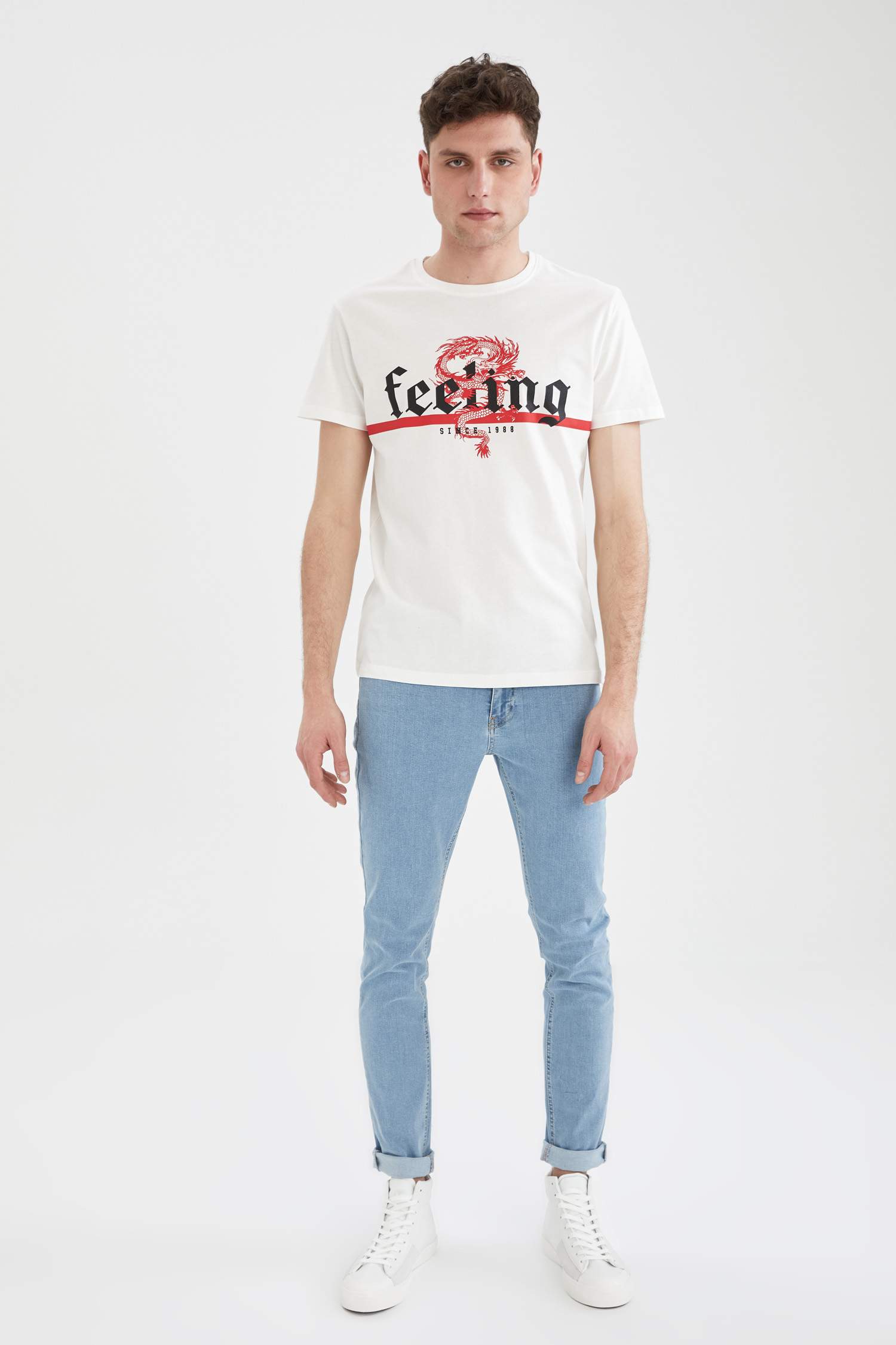 Slim Fit Bisiklet Yaka Baskılı Tişört