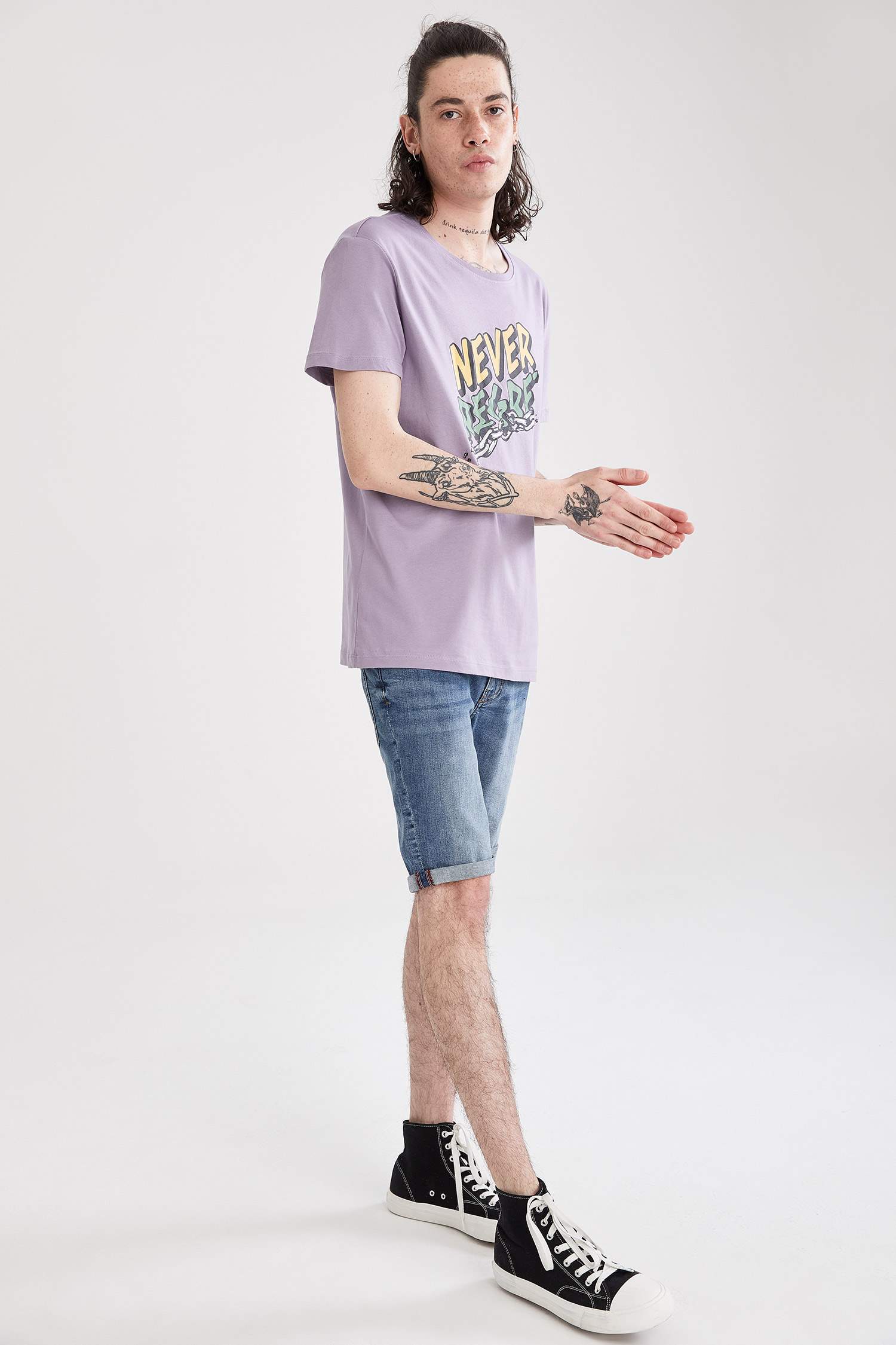 Slim Fit Bisiklet Yaka Slogan Baskılı Tişört