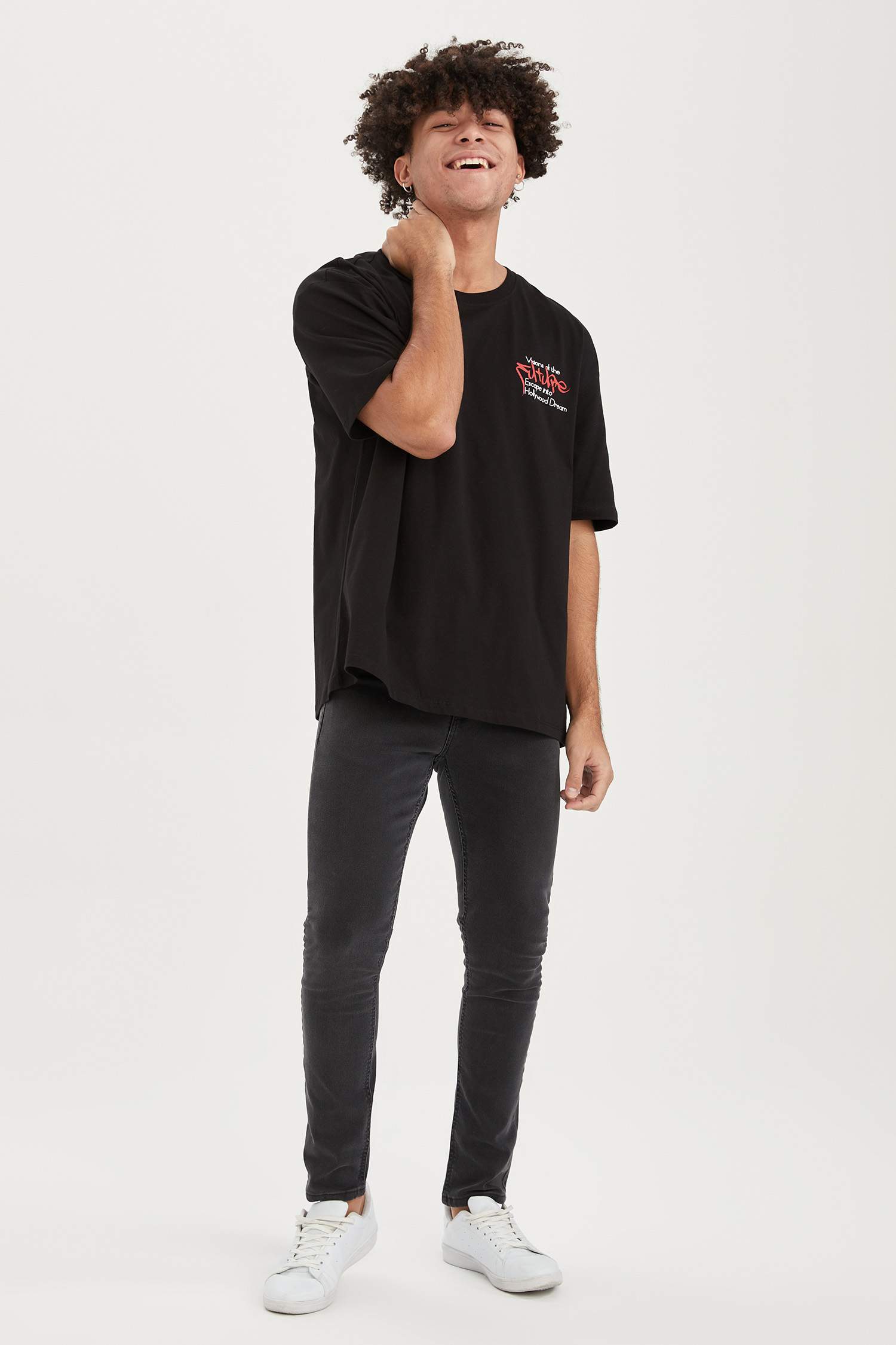 Oversize Fit Bisiklet Yaka Sırtı Yazı Baskılı Kısa Kollu Tişört