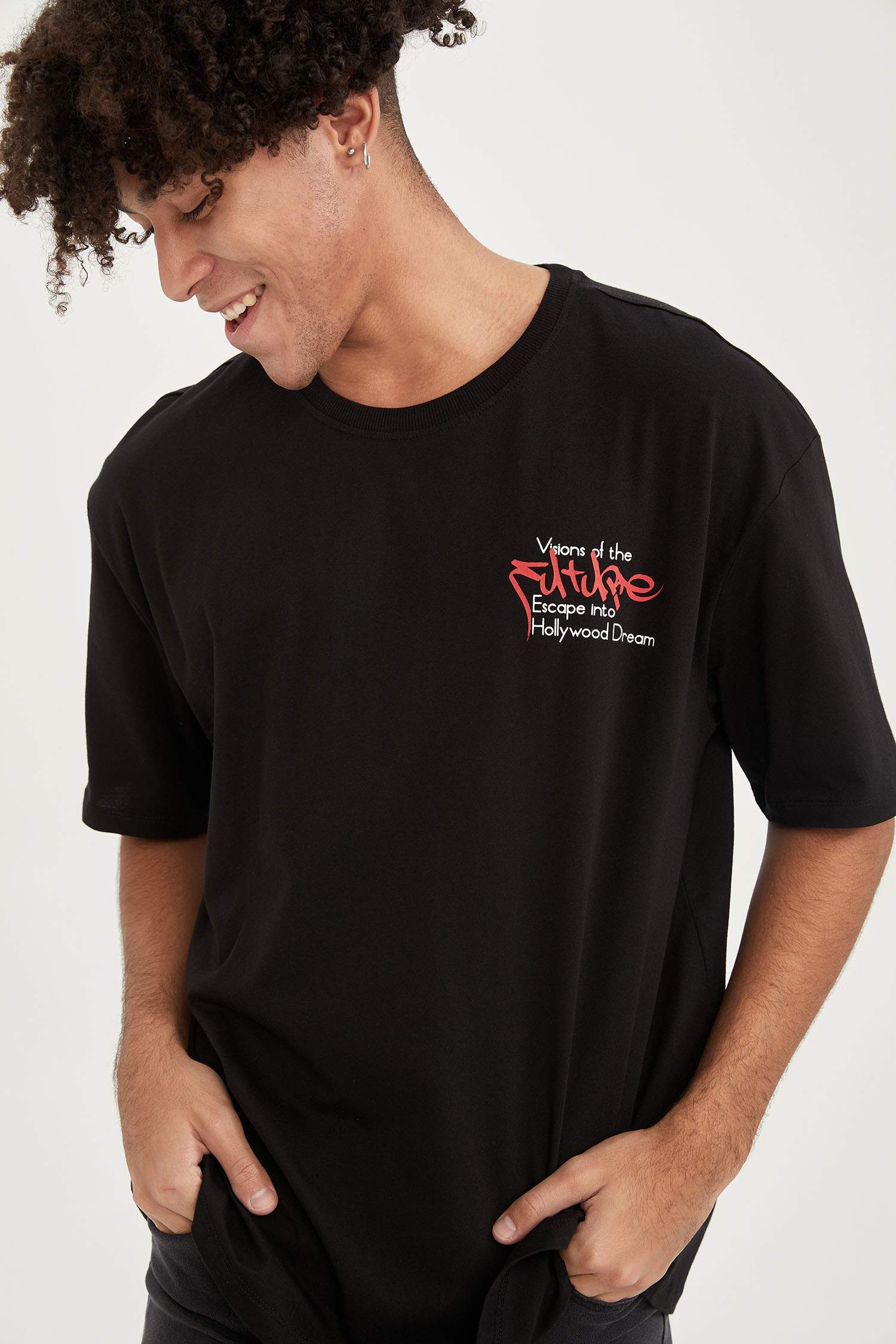Oversize Fit Bisiklet Yaka Sırtı Yazı Baskılı Kısa Kollu Tişört