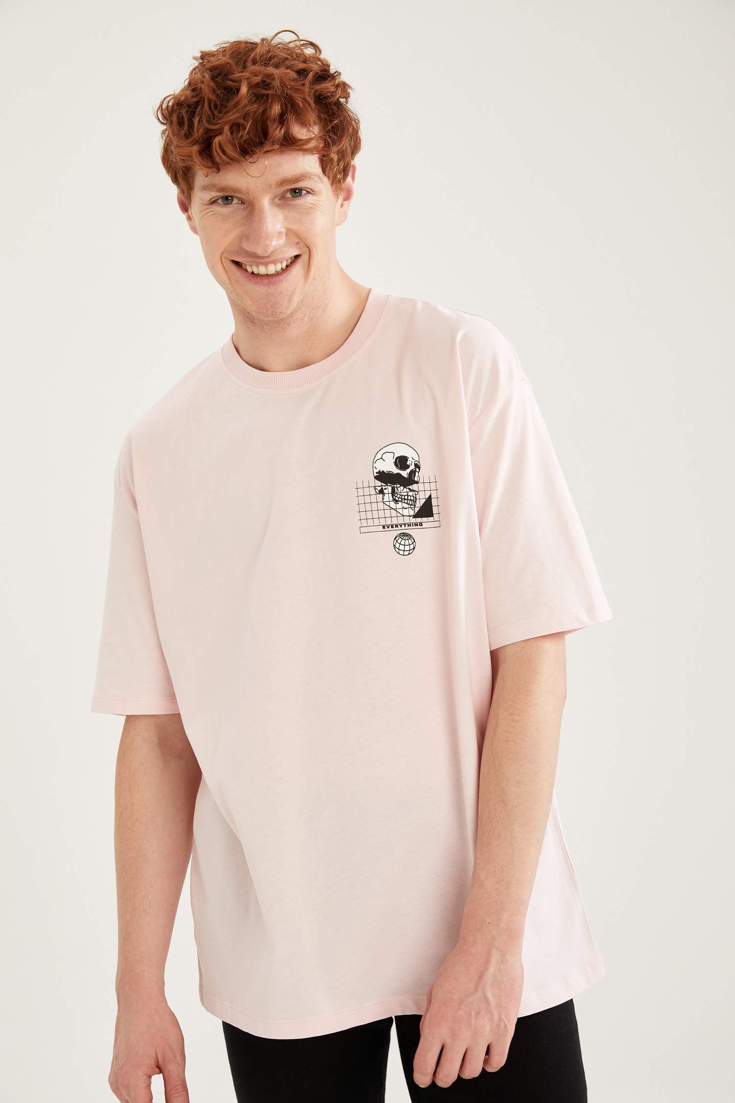 Oversize Fit Bisiklet Yaka Sırtı Baskılı Tişört