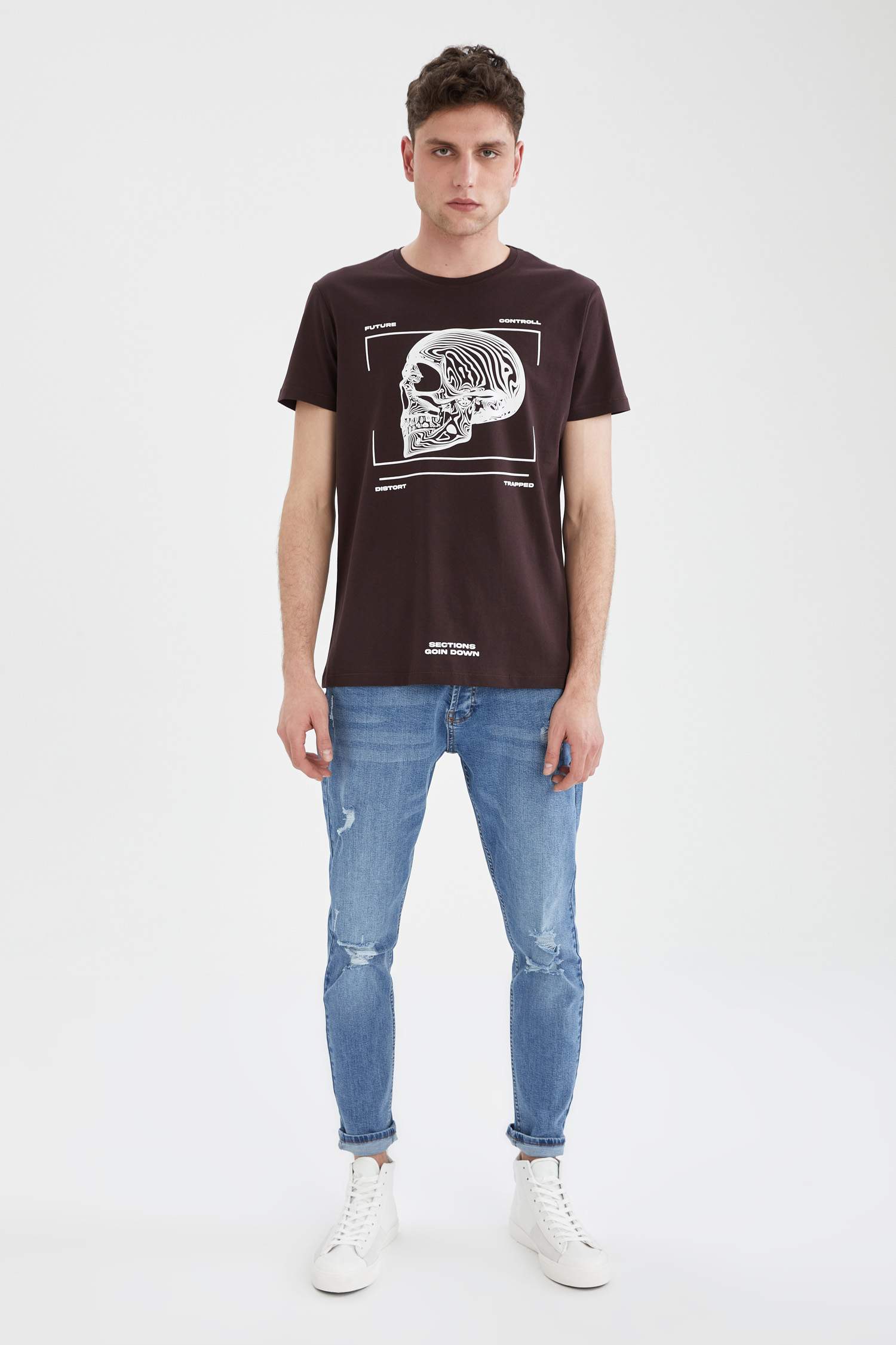Slim Fit Bisiklet Yaka Baskılı Tişört