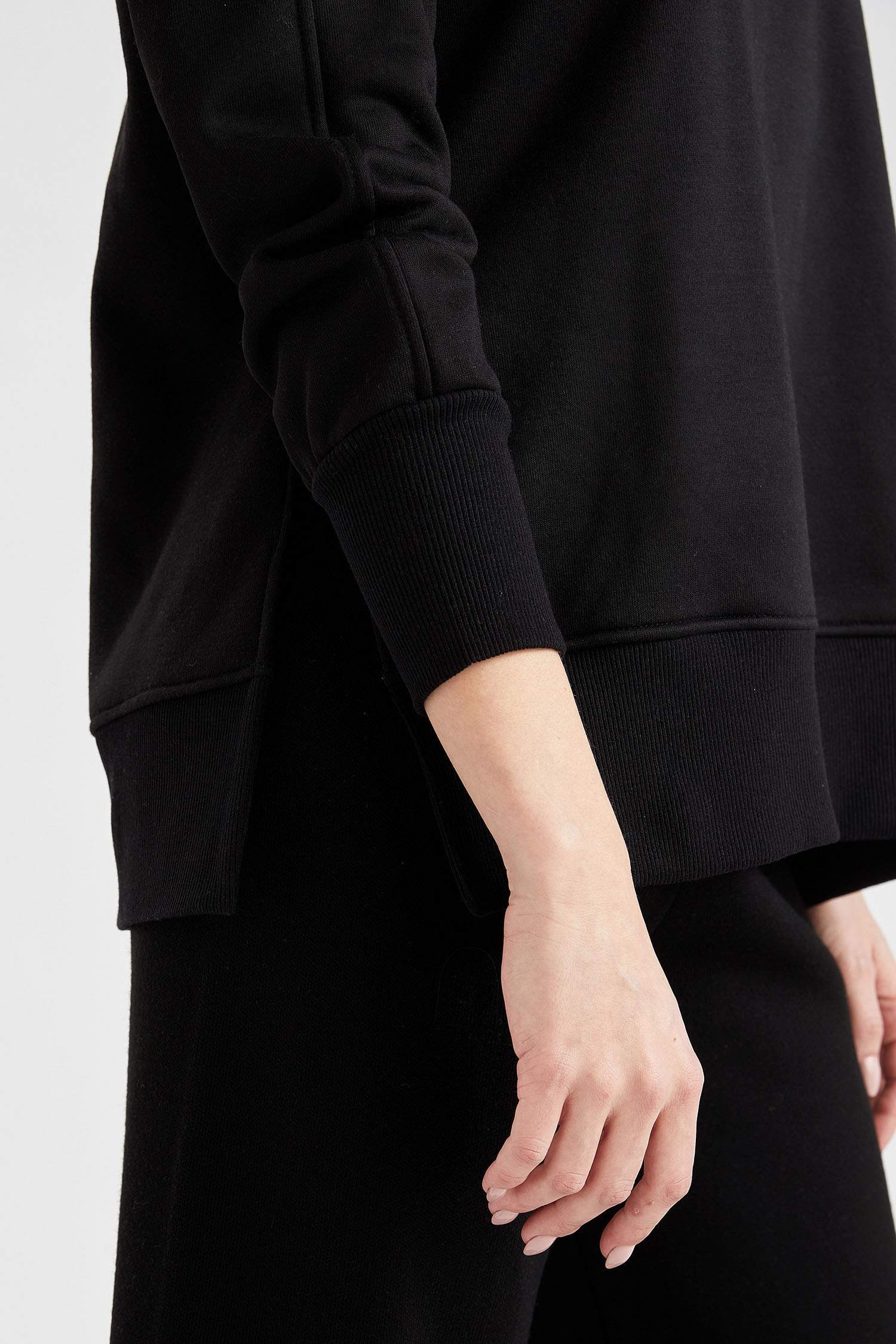 Yırtmaç Detaylı Oversize Fit Sweat Tunik