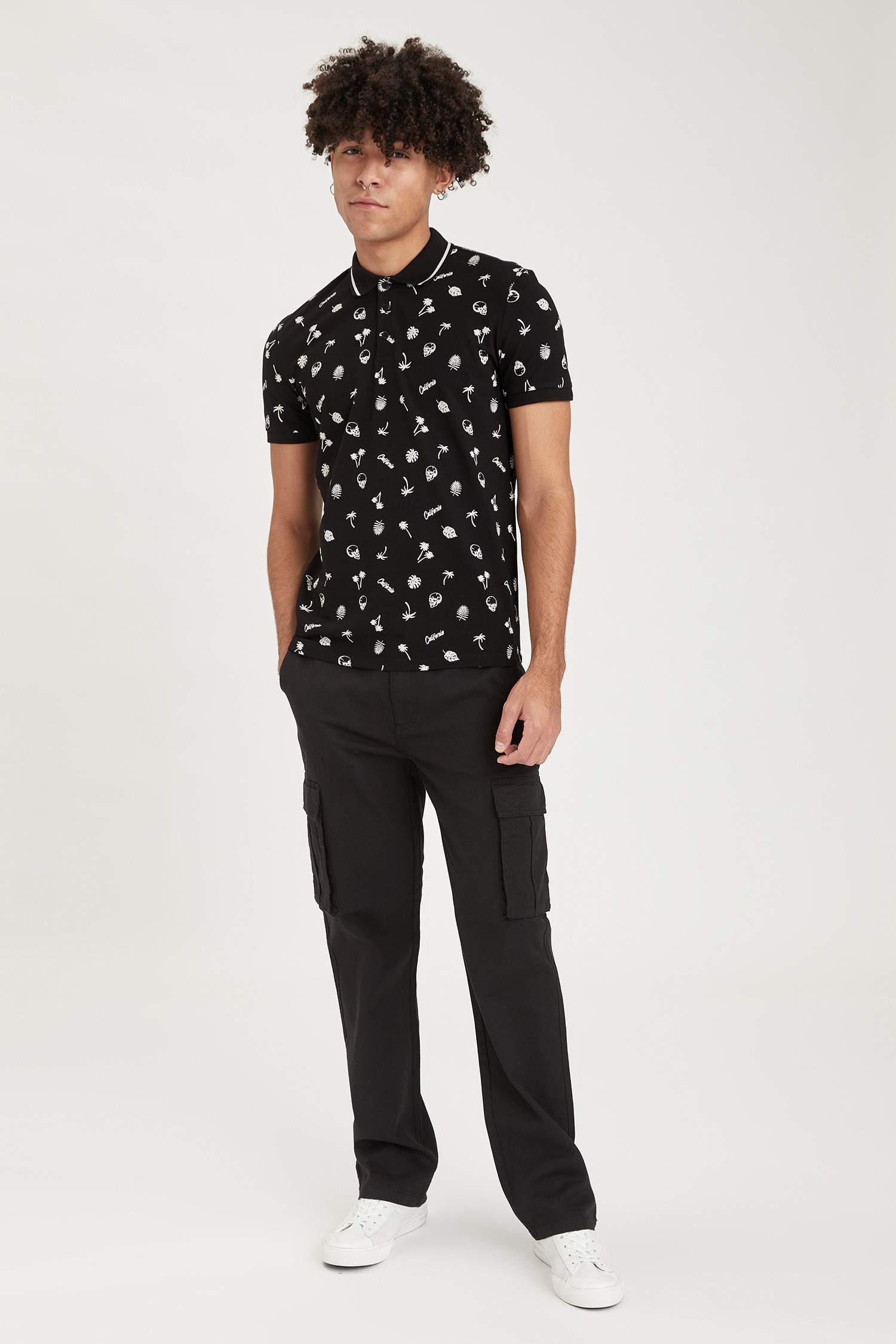 Slim Fit Polo Yaka Desenli Kısa Kollu Tişört