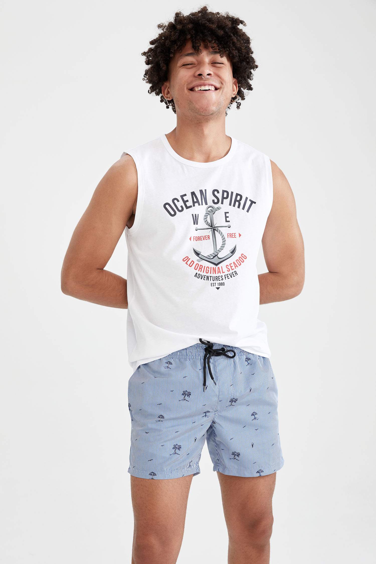 Slim Fit Baskılı Kolsuz Tişört