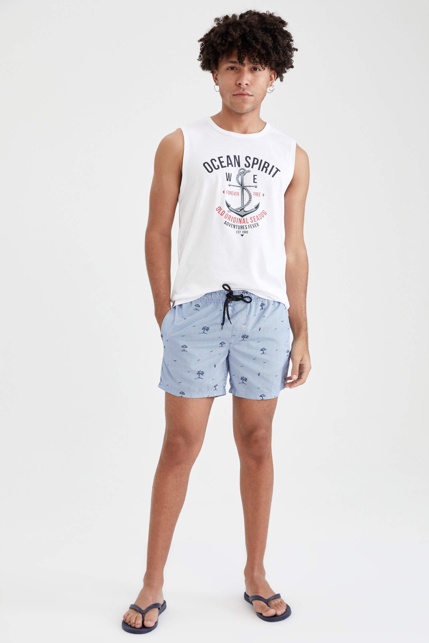 Slim Fit Baskılı Kolsuz Tişört