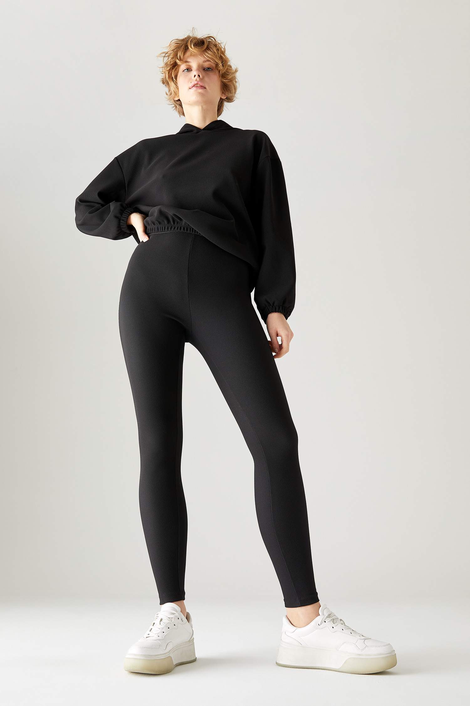 Basic Relax Fit Kapüşonlu Sweatshirt