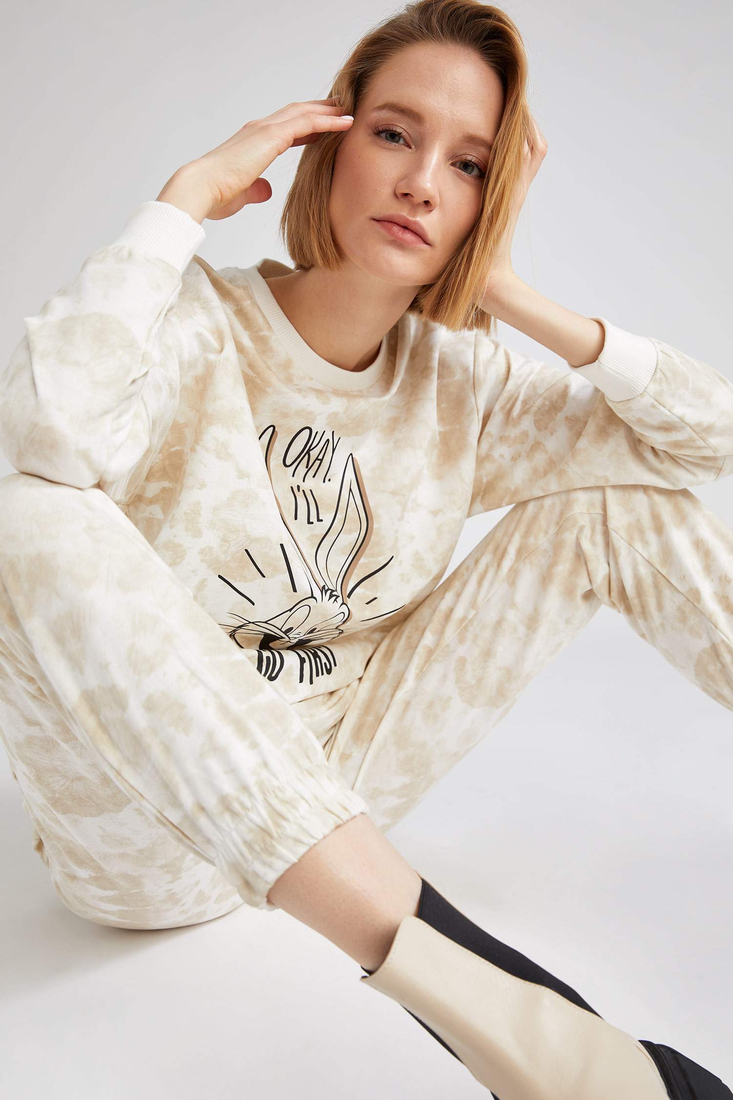Batik Desenli Bugs Bunny Lisanslı Sweat Tunik