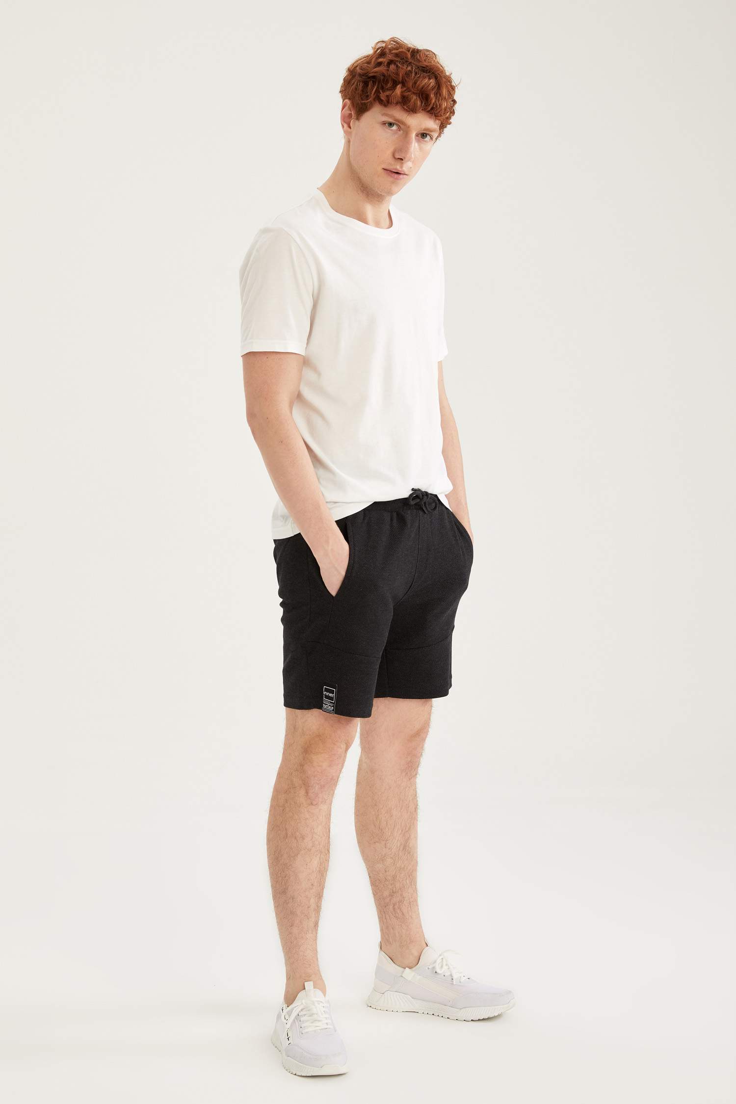 Slim Fit Beli Bağcıklı Basic Şort