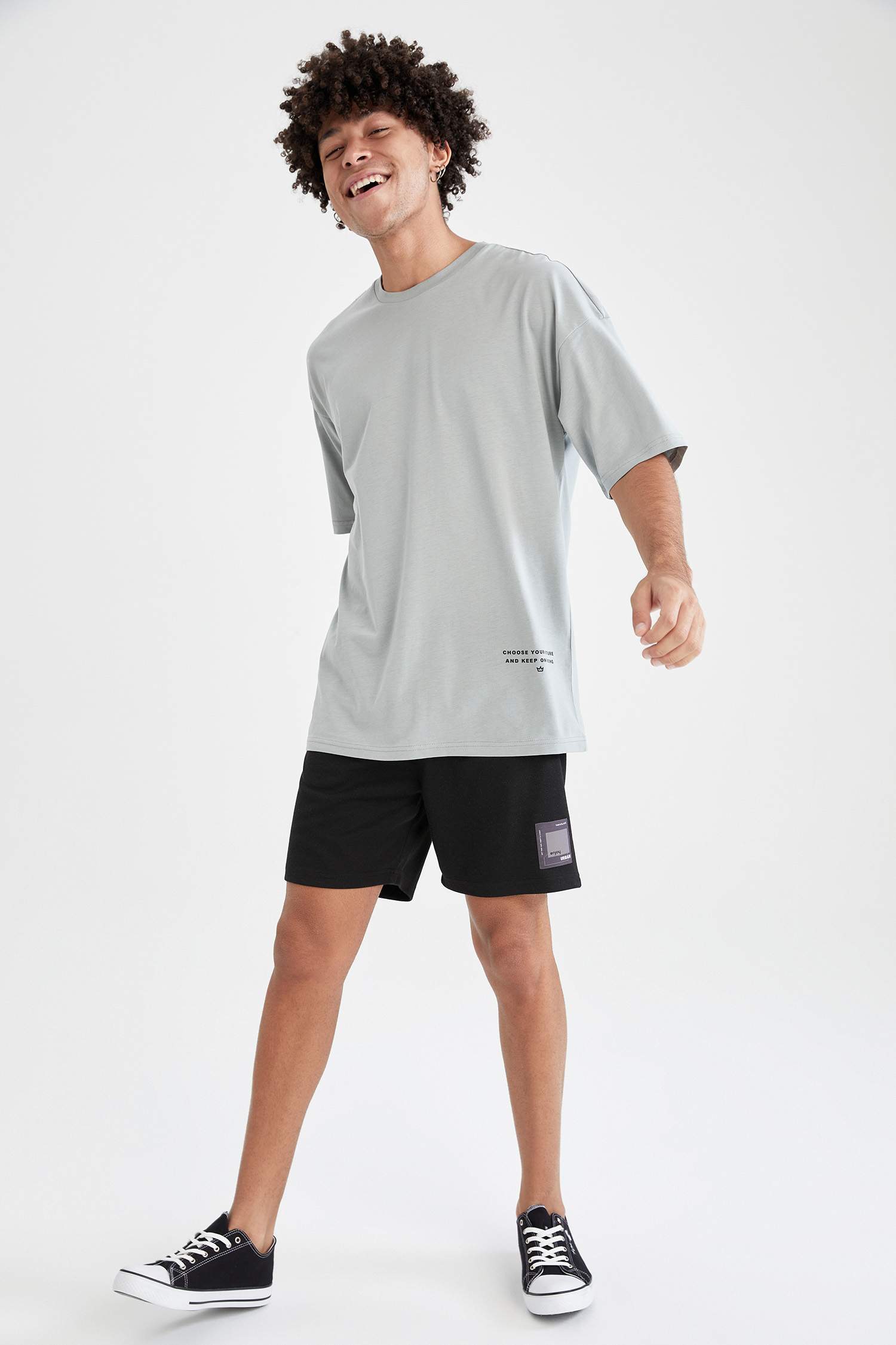 Slim Fit Beli Bağcıklı Basic Şort