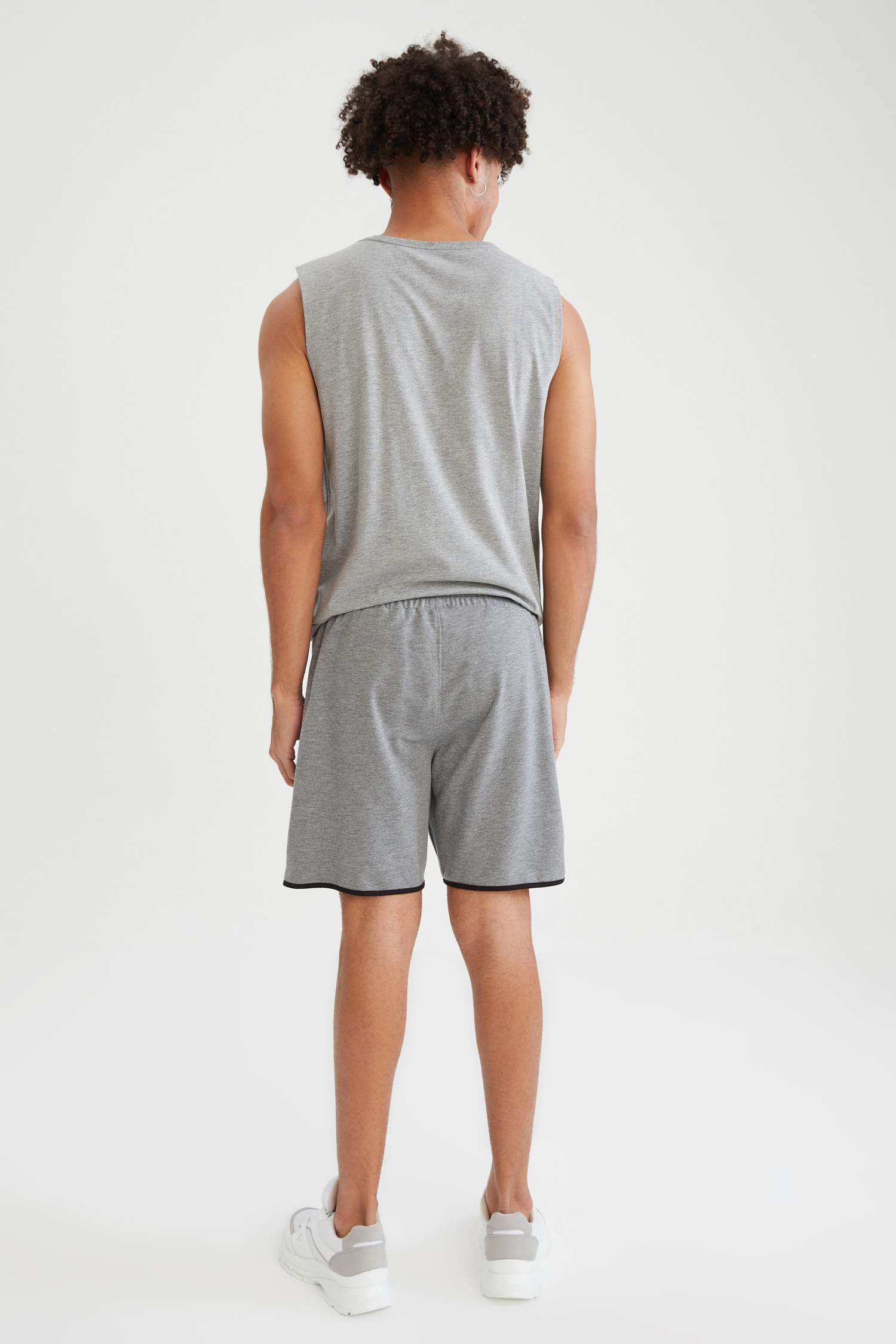 Slim Fit Beli Bağcıklı Şort