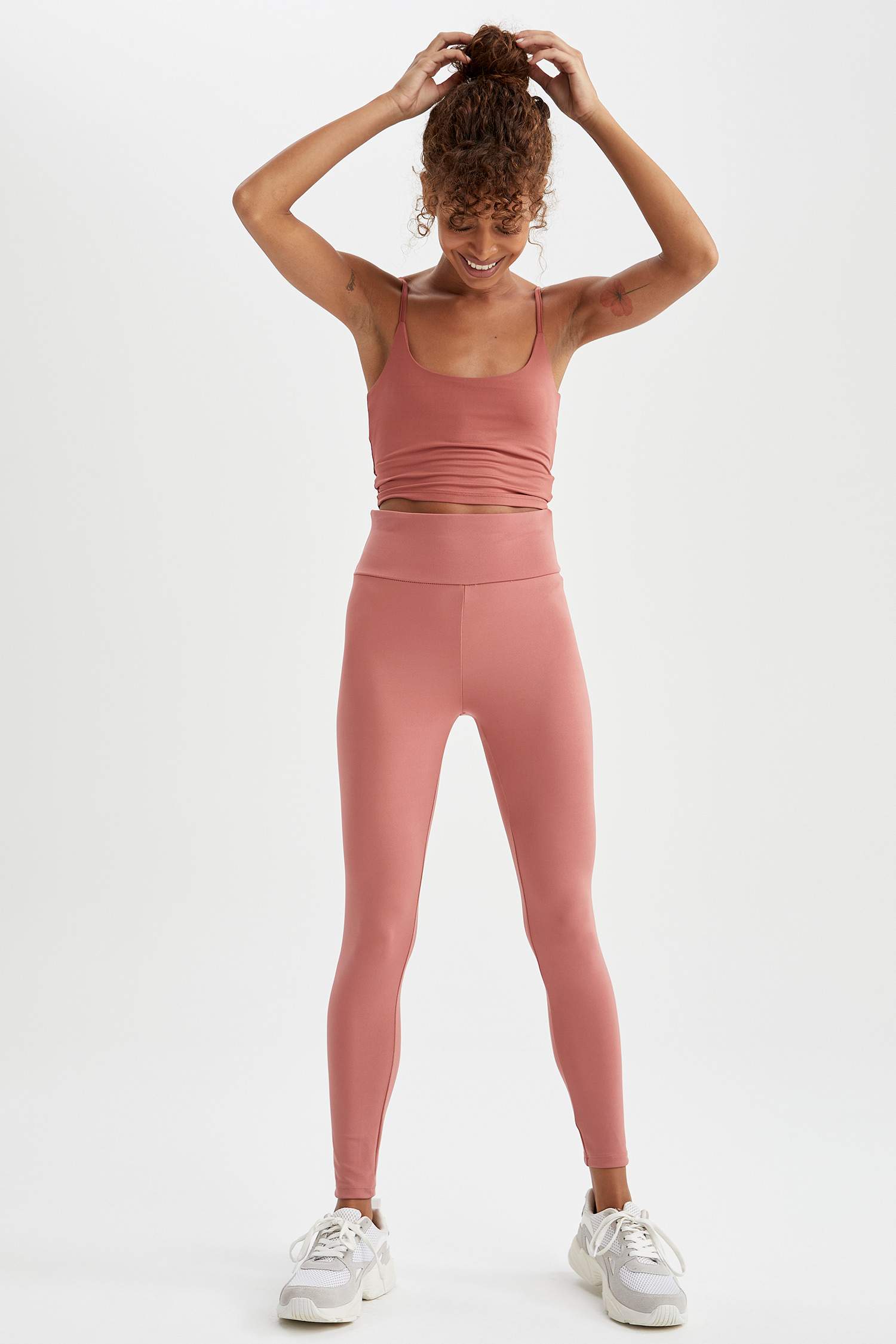 Defacto Fit Ekstra Slim Fit Yüksek Bel Toparlayıcı Crop Spor Tayt