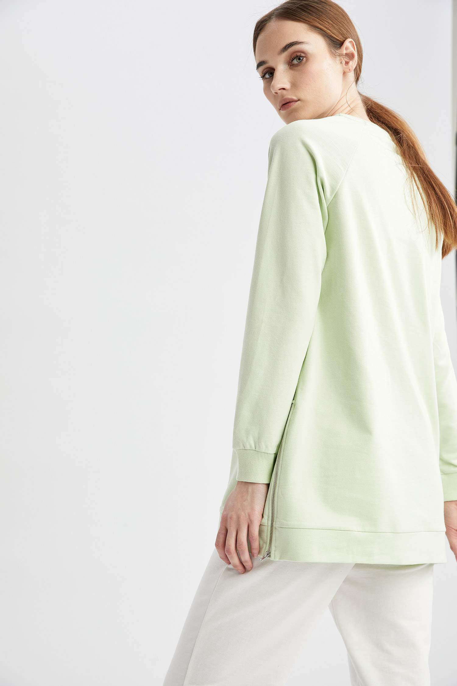Fermuarlı Yırtmaç Detaylı Relax Fit Sweat Tunik