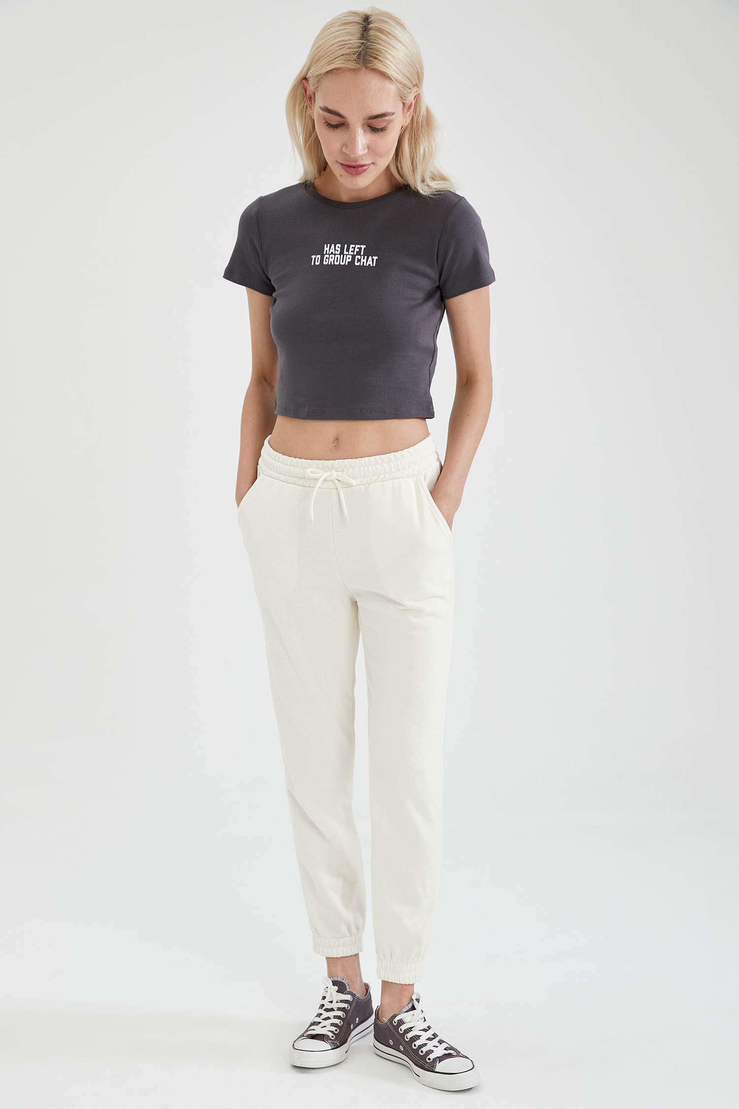 Minimal Slogan Baskılı Slim Fit Crop Tişört