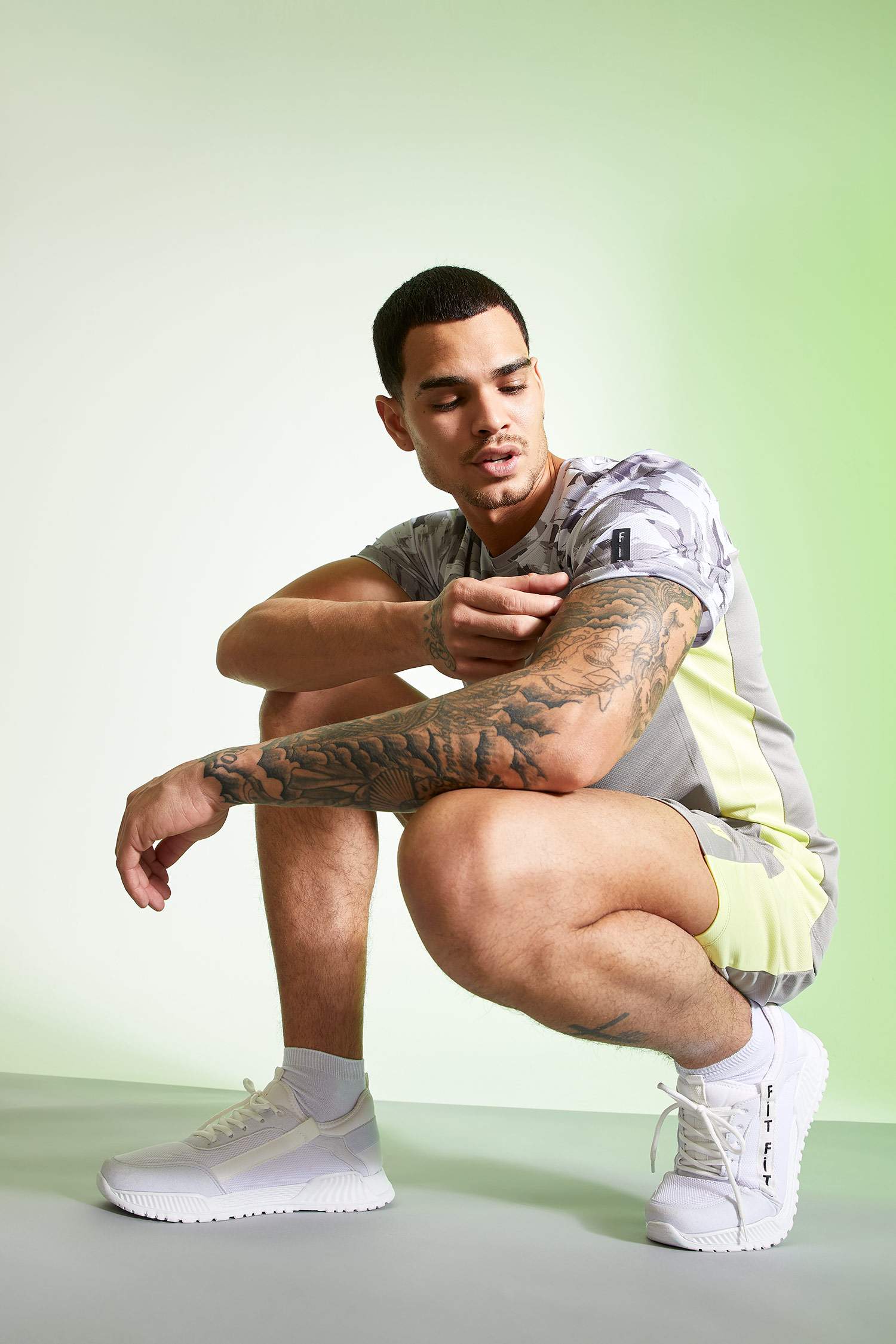 Slim Fit Bisiklet Yaka Kısa Kollu Teknik Kumaşlı Spor Tişört