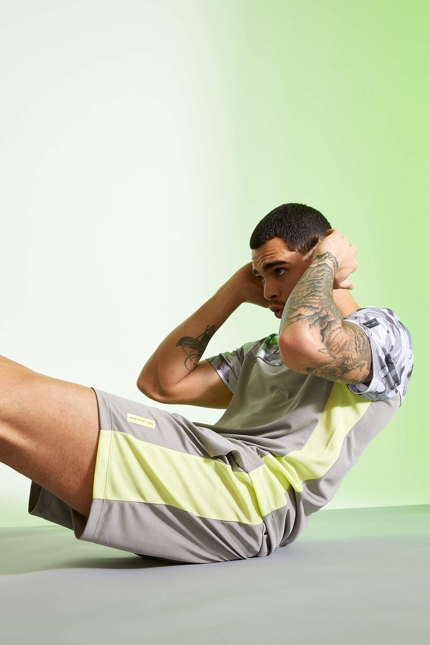 Slim Fit Bisiklet Yaka Kısa Kollu Teknik Kumaşlı Spor Tişört