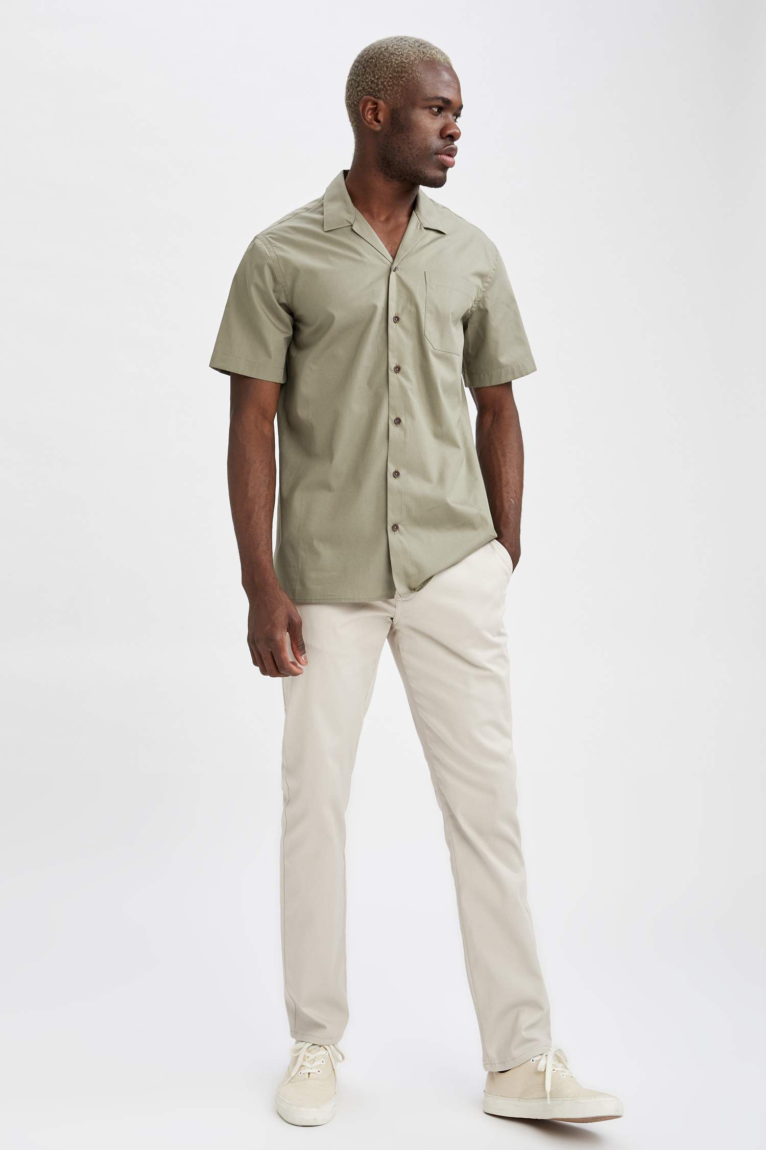 Modern Fit Basic Kısa Kollu Gömlek