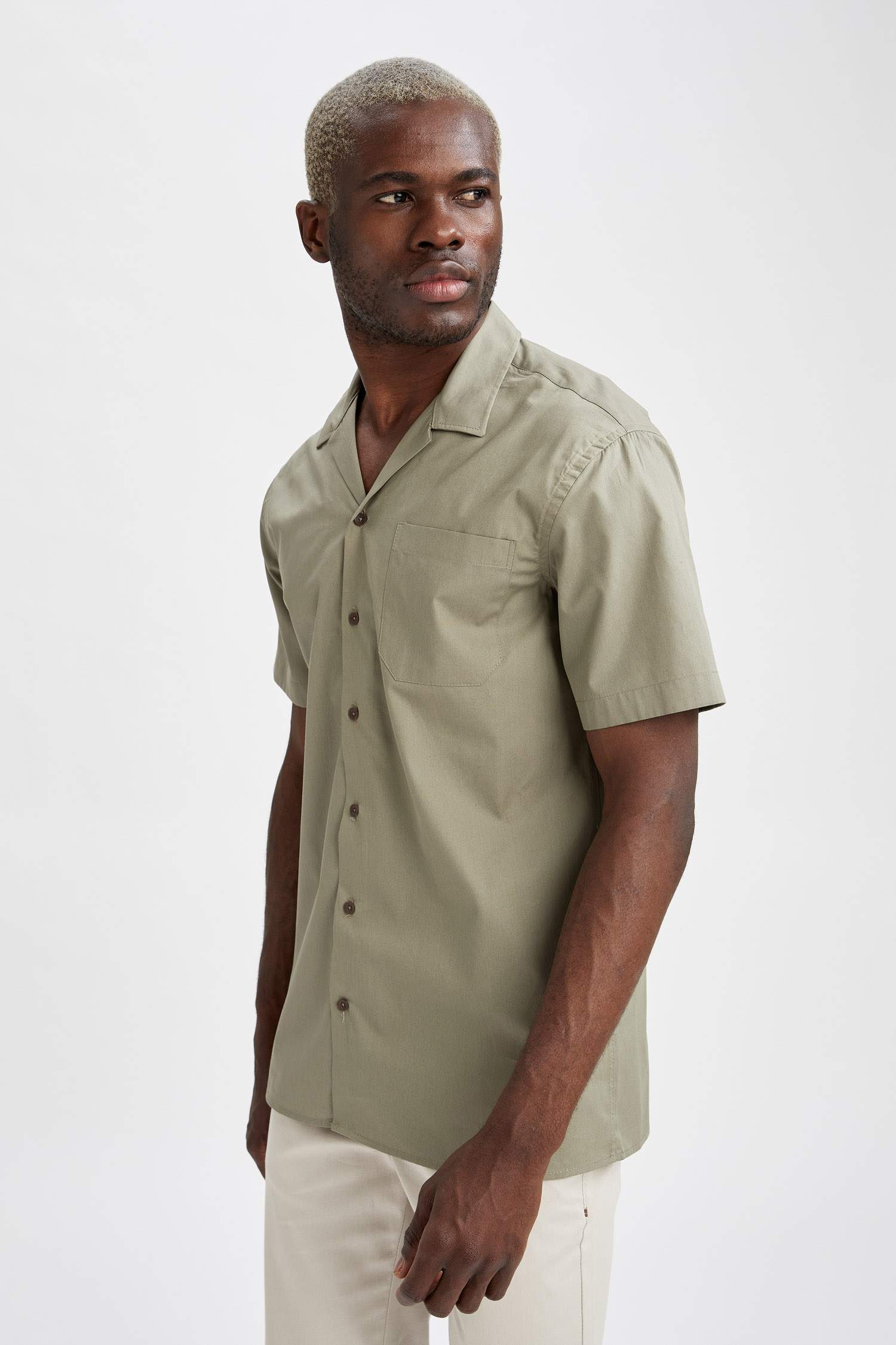 Modern Fit Basic Kısa Kollu Gömlek