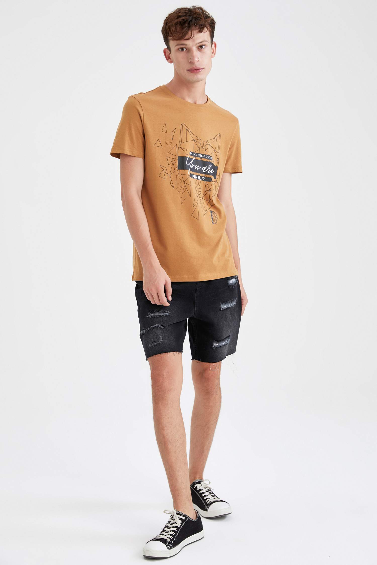 Slim Fit Bisiklet Yaka Baskılı Kısa Kollu Tişört