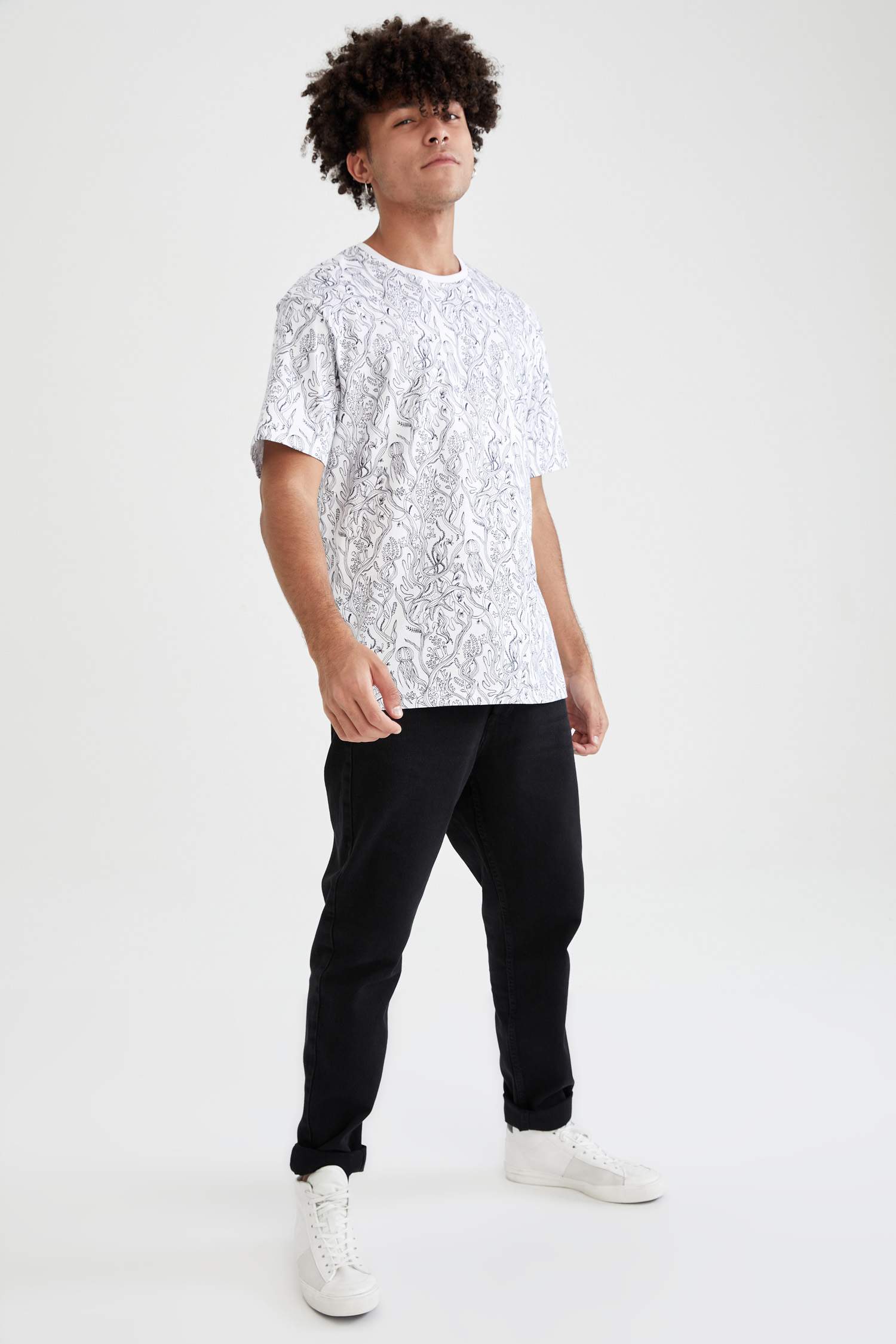 Oversize Fit Bisiklet Yaka Baskılı Tişört