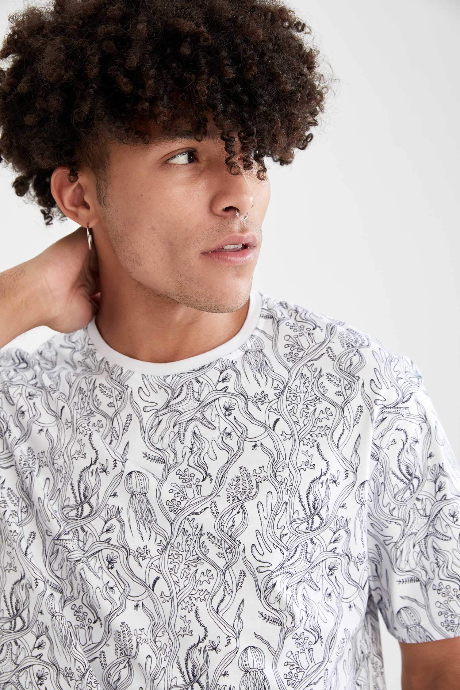 Oversize Fit Bisiklet Yaka Baskılı Tişört