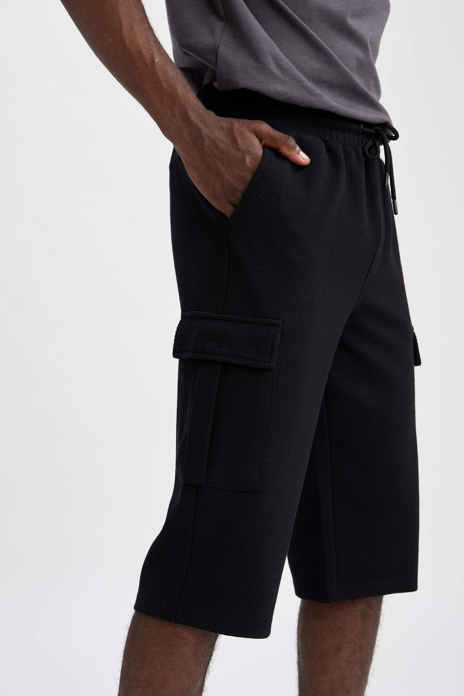 Regular Fit Beli Bağcıklı Kapri
