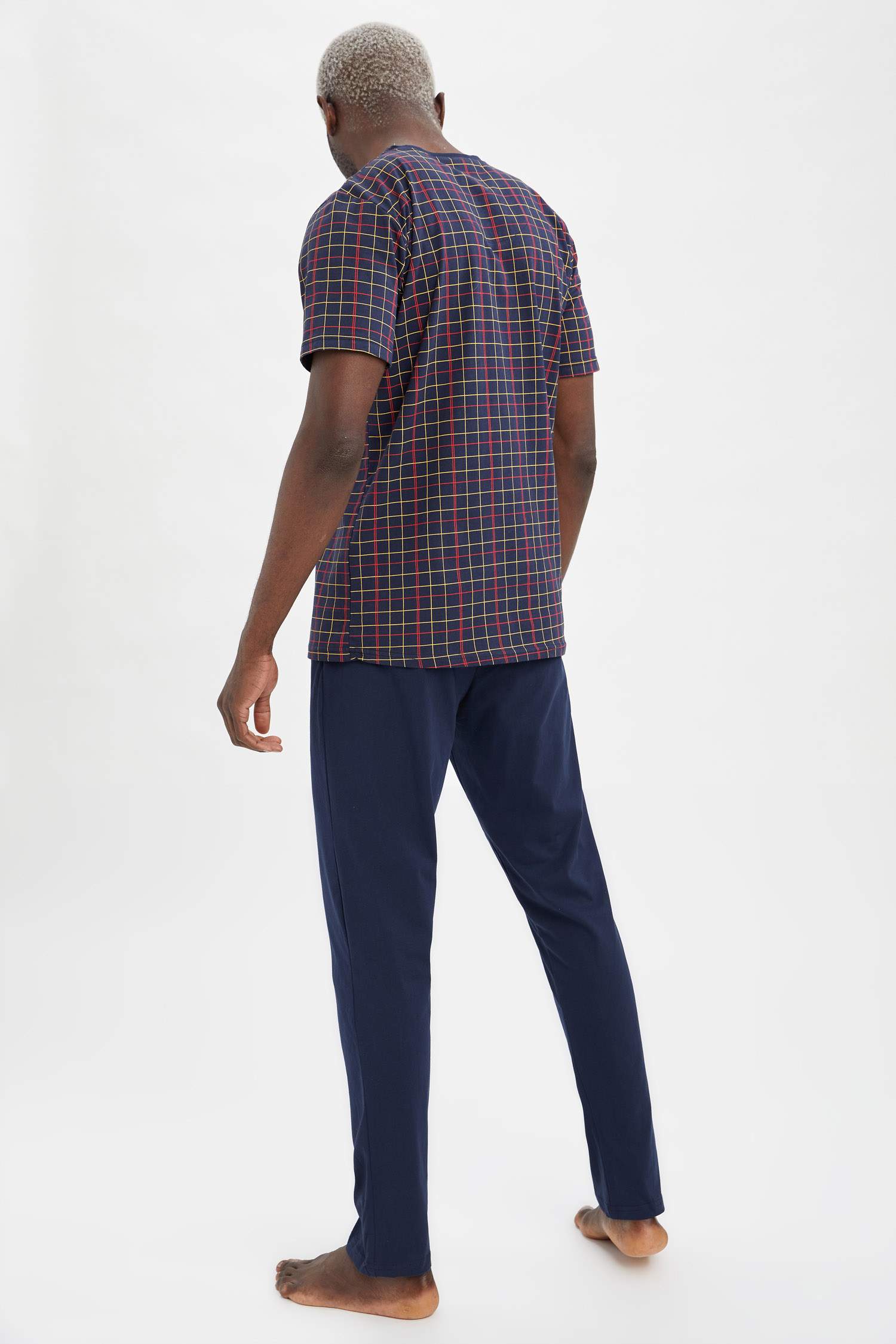 V Yaka Ekoseli Regular Fit Pijama Takımı