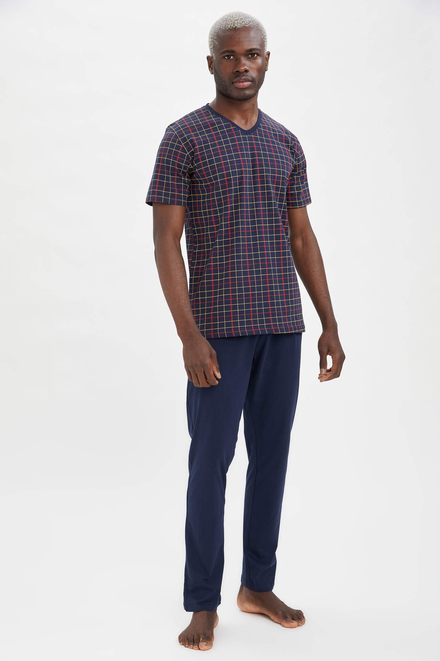 V Yaka Ekoseli Regular Fit Pijama Takımı